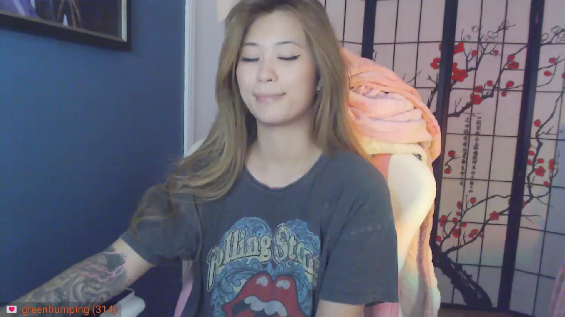 Gallery image thumbnail from MsMoncler's myfreecams stream on, 10/29/2024, 14:32 image 9 of 20