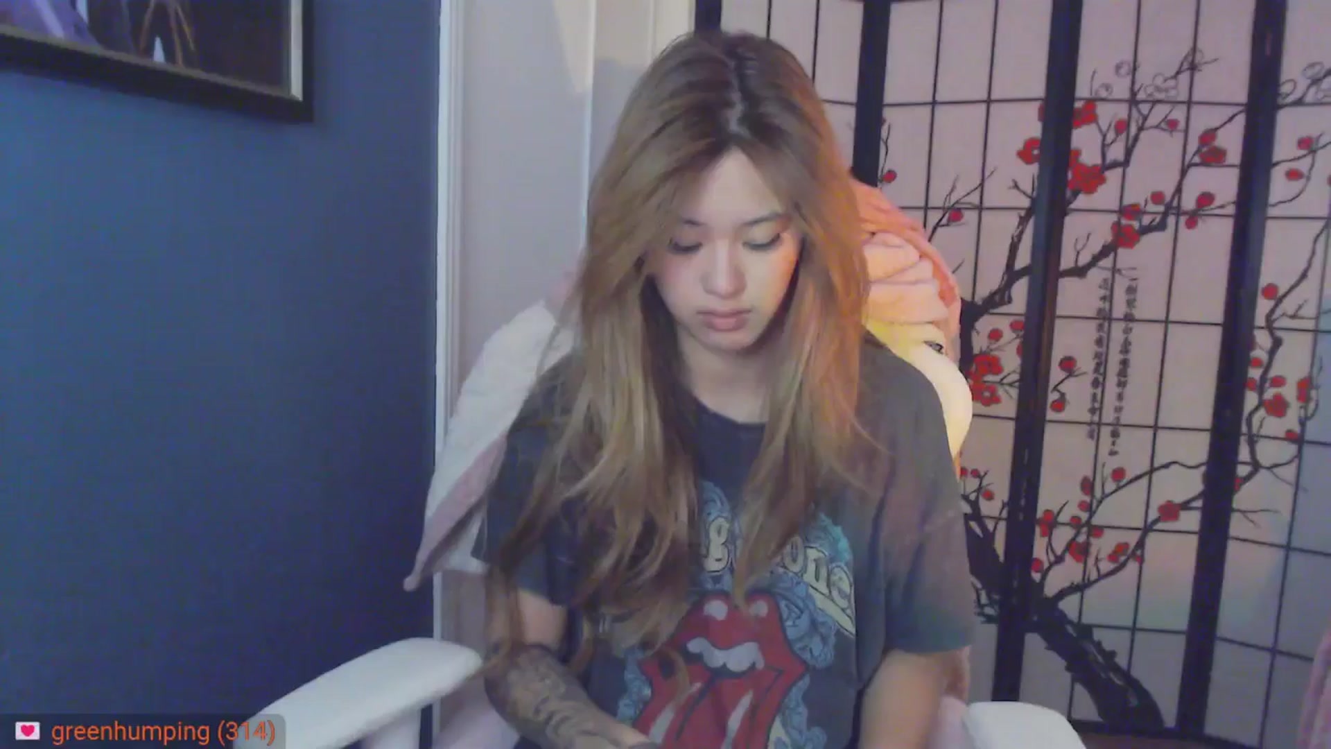 Gallery image thumbnail from MsMoncler's myfreecams stream on, 10/29/2024, 14:32 image 5 of 20