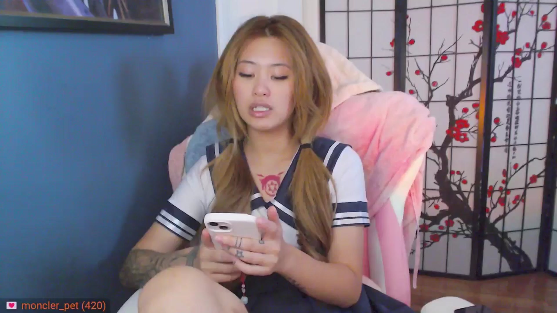 Gallery image thumbnail from MsMoncler's myfreecams stream on, 10/31/2024, 15:54 image 19 of 20