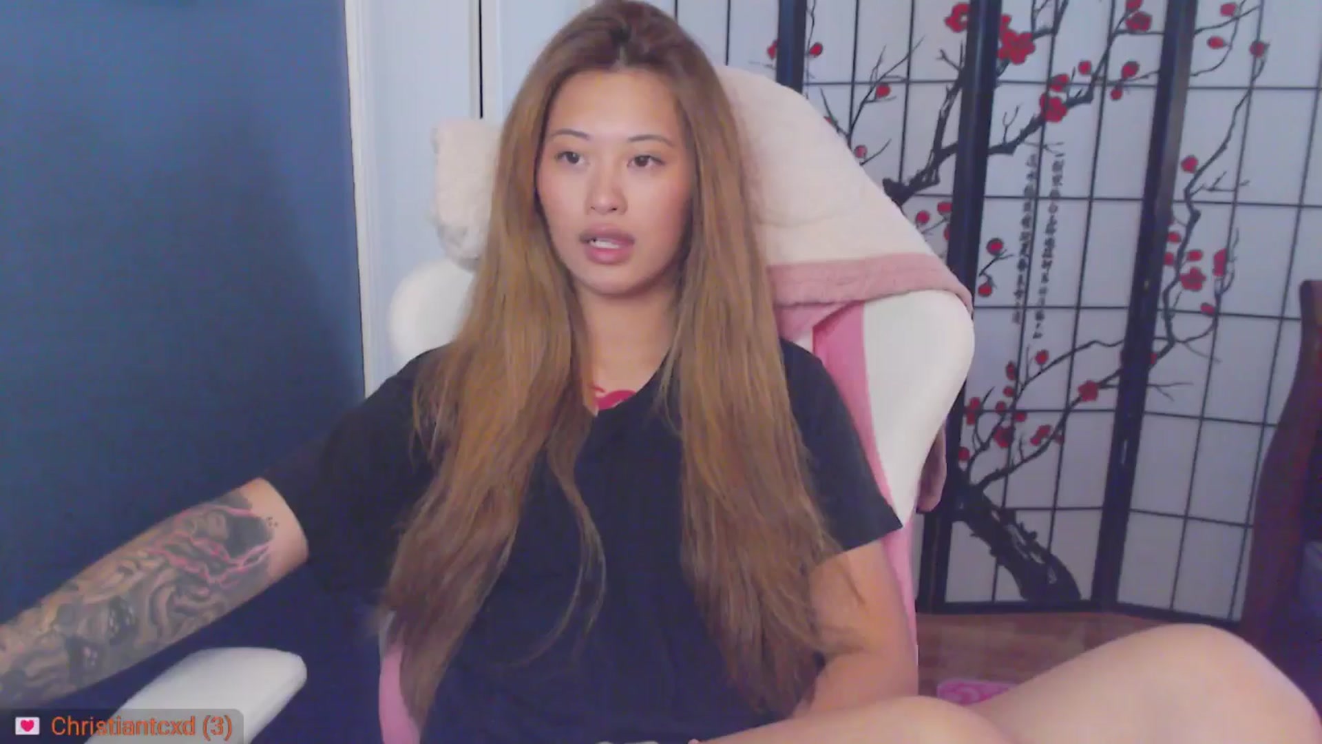 Gallery image thumbnail from MsMoncler's myfreecams stream on, 11/06/2024, 19:36 image 4 of 20