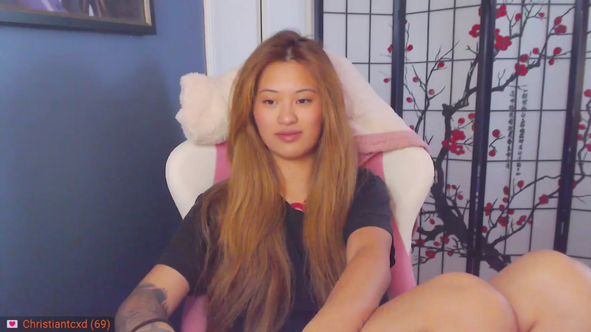 Gallery image thumbnail from MsMoncler's myfreecams stream on, 11/06/2024, 19:36 image 8 of 20