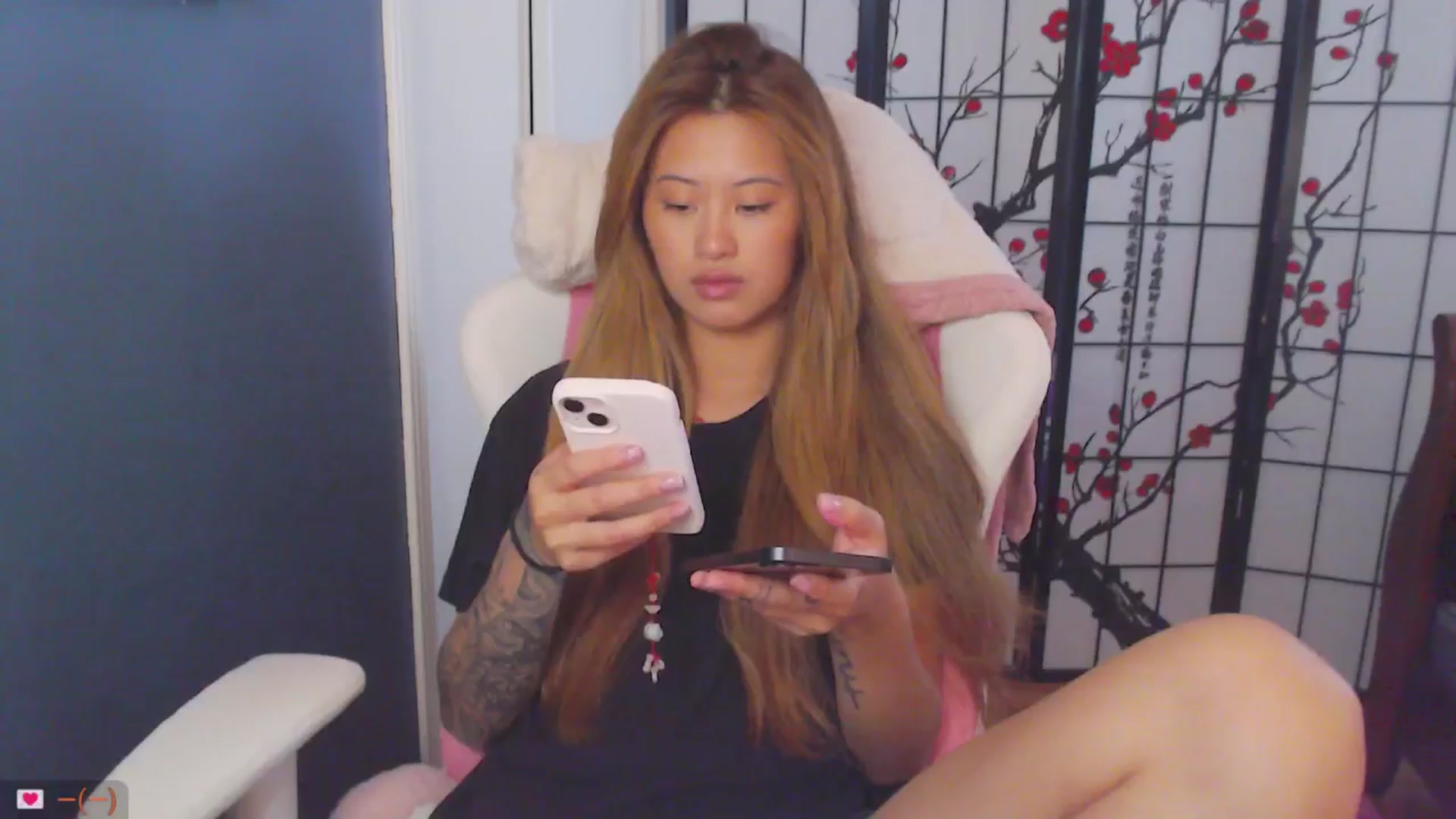 Gallery image thumbnail from MsMoncler's myfreecams stream on, 11/06/2024, 19:36 image 2 of 20