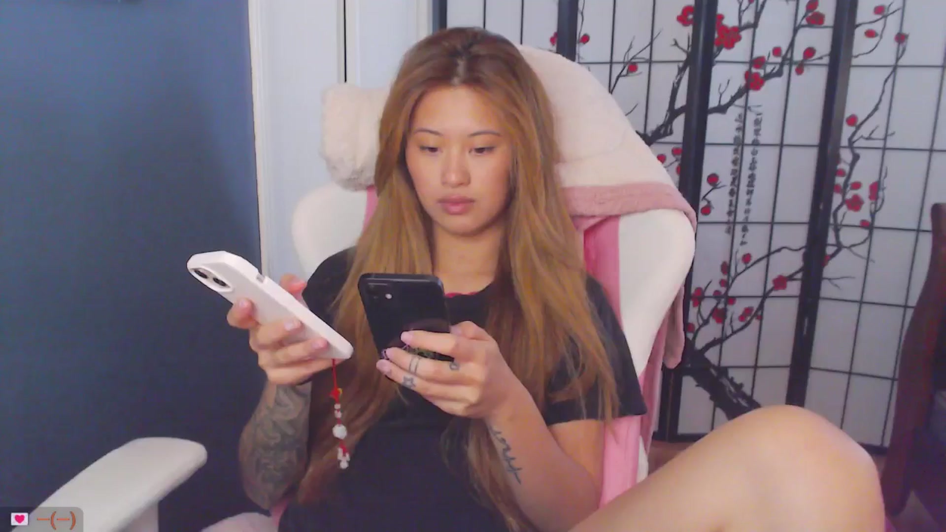 Gallery image thumbnail from MsMoncler's myfreecams stream on, 11/06/2024, 19:36 image 3 of 20