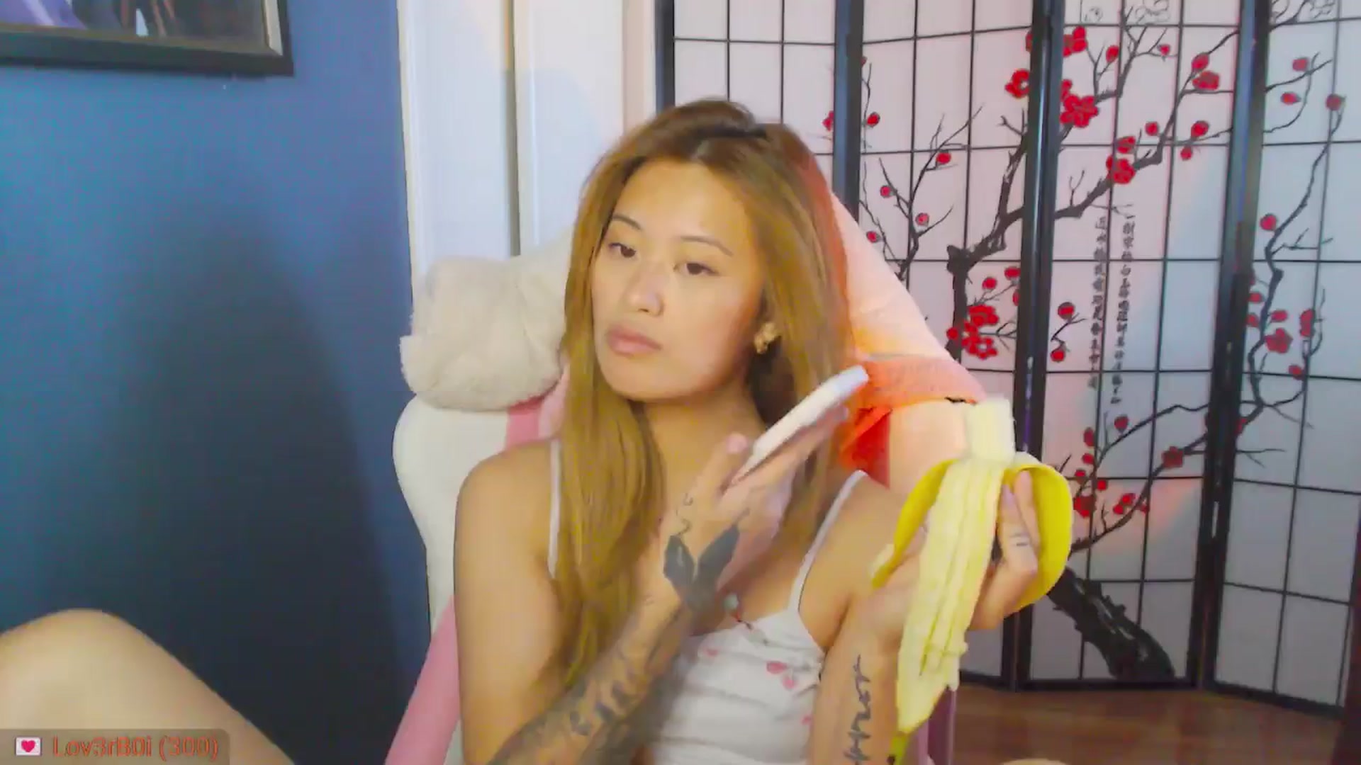 Gallery image thumbnail from MsMoncler's myfreecams stream on, 11/07/2024, 18:29 image 7 of 20