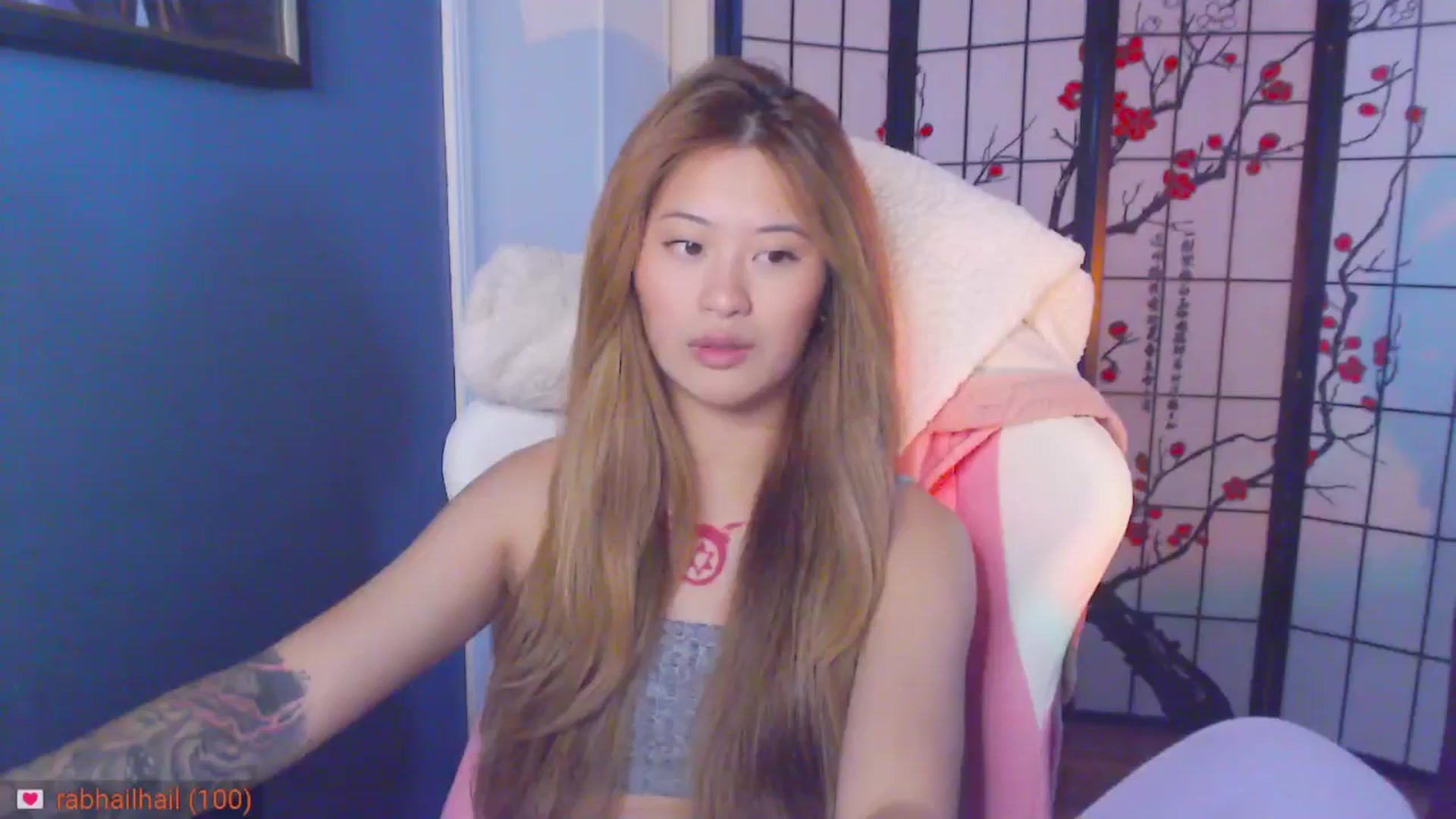 Gallery image thumbnail from MsMoncler's myfreecams stream on, 11/08/2024, 16:35 image 10 of 20