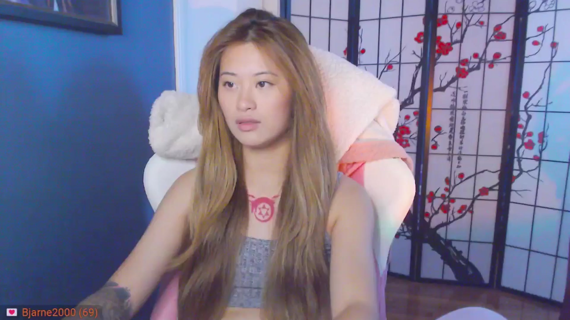 Gallery image thumbnail from MsMoncler's myfreecams stream on, 11/08/2024, 16:35 image 4 of 20
