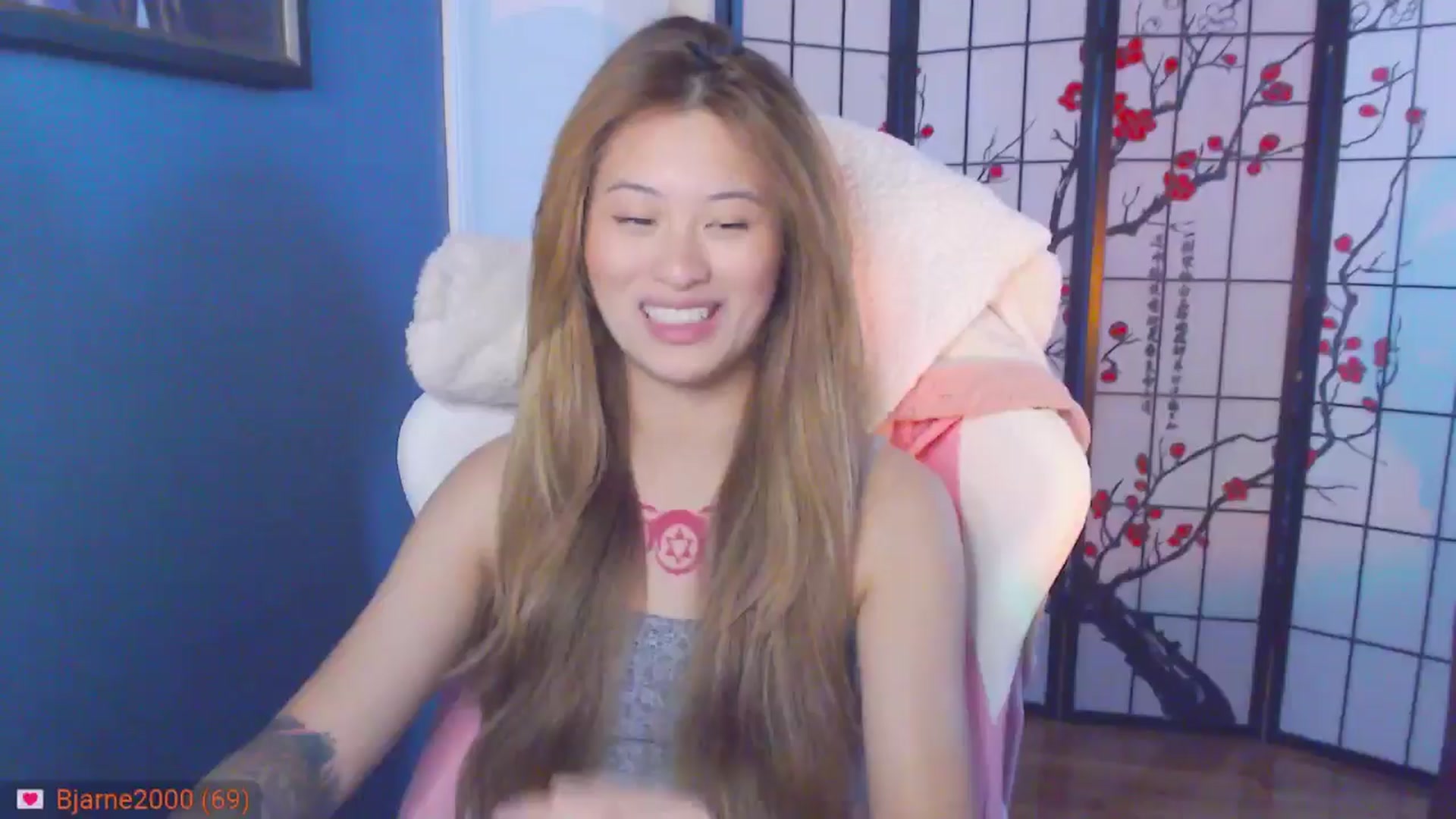 Gallery image thumbnail from MsMoncler's myfreecams stream on, 11/08/2024, 16:35 image 5 of 20