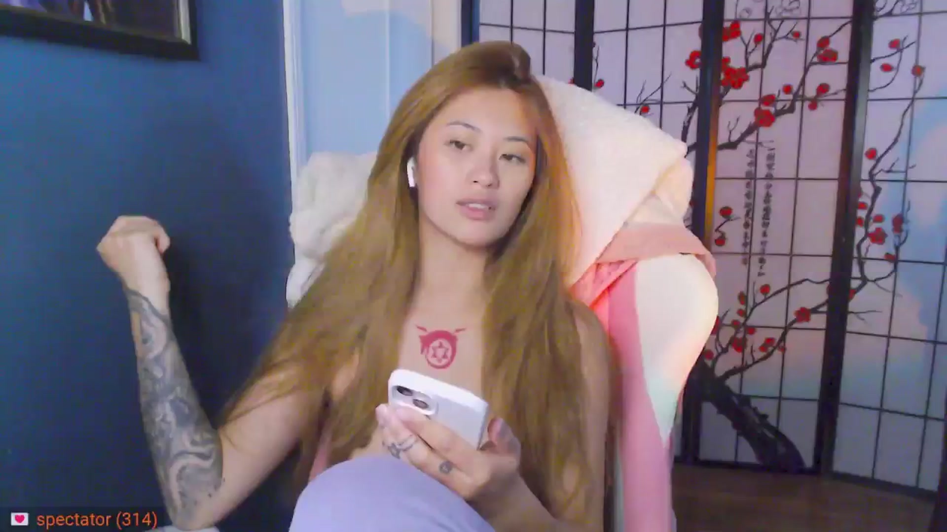 Gallery image thumbnail from MsMoncler's myfreecams stream on, 11/08/2024, 17:09 image 13 of 20