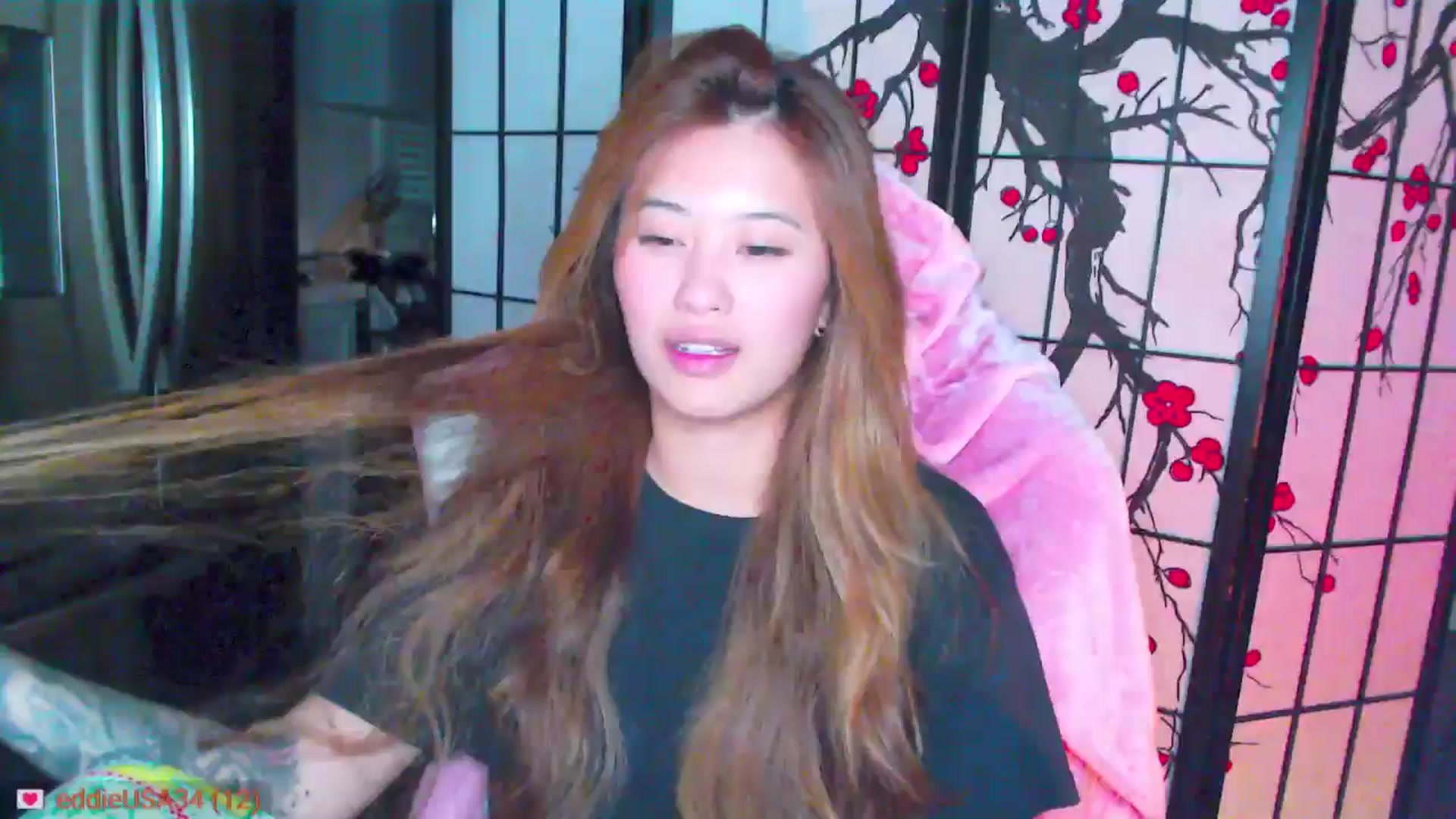 Gallery image thumbnail from MsMoncler's myfreecams stream on, 11/19/2024, 02:47 image 13 of 20