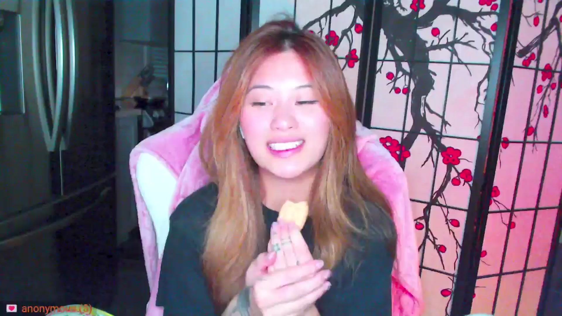 Gallery image thumbnail from MsMoncler's myfreecams stream on, 11/19/2024, 02:47 image 8 of 20