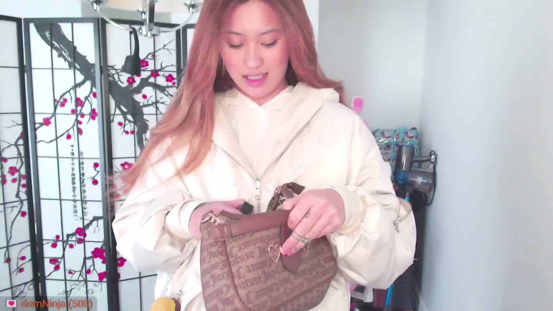 Gallery image thumbnail from MsMoncler's myfreecams stream on, 02/05/2025, 17:55 image 15 of 20