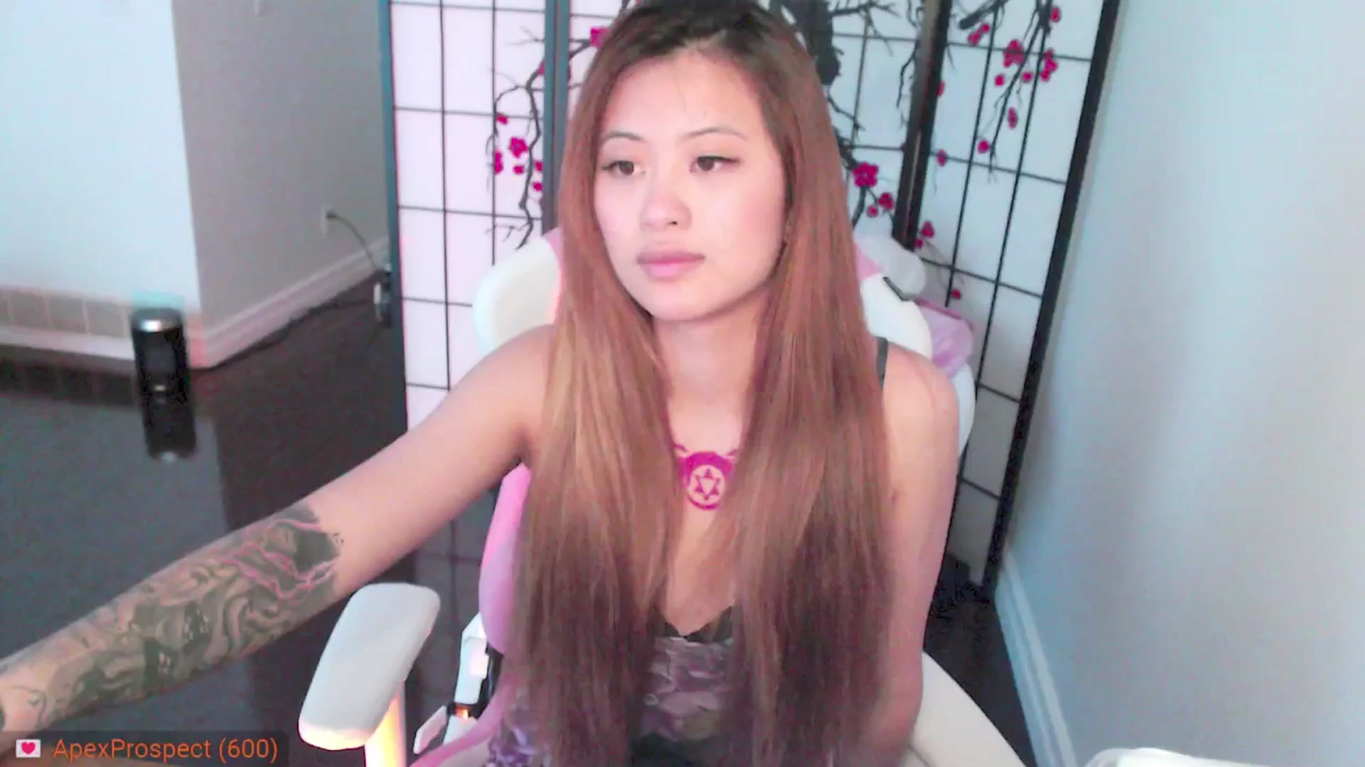 Gallery image thumbnail from MsMoncler's myfreecams stream on, 03/07/2025, 19:01 image 4 of 20