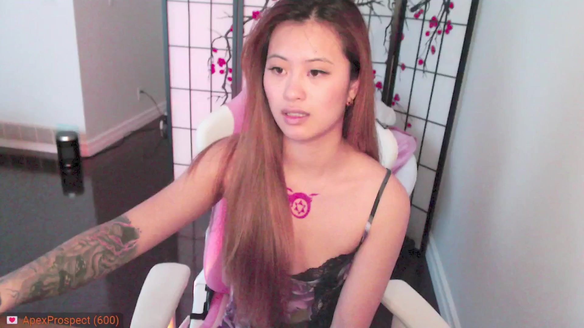 Gallery image thumbnail from MsMoncler's myfreecams stream on, 03/07/2025, 19:01 image 1 of 20