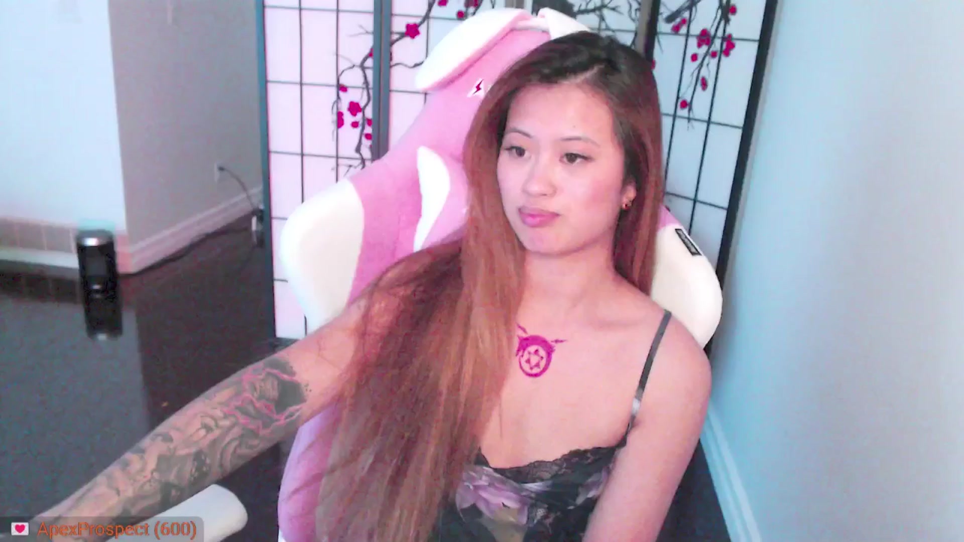 Gallery image thumbnail from MsMoncler's myfreecams stream on, 03/07/2025, 19:01 image 20 of 20