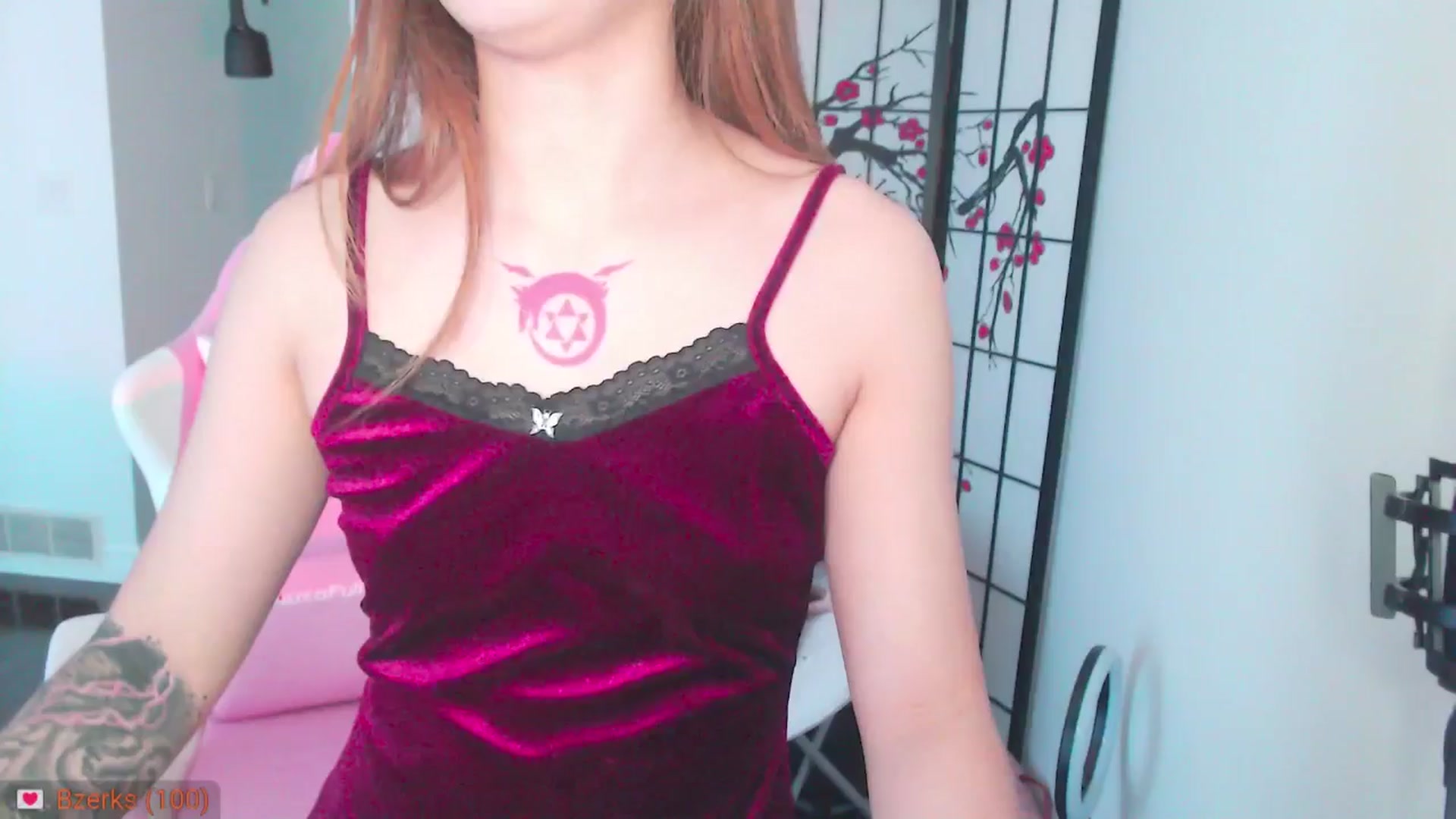 Gallery image thumbnail from MsMoncler's myfreecams stream on, 04/08/2025, 18:01 image 19 of 20