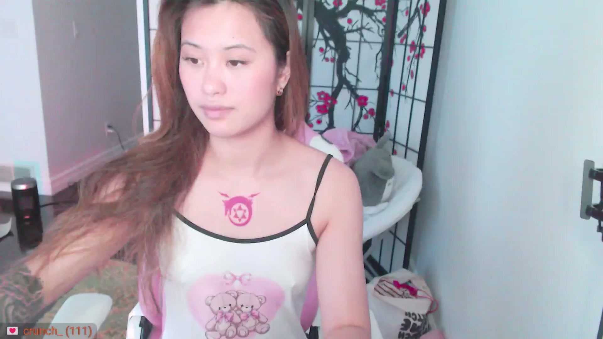 Gallery image thumbnail from MsMoncler's myfreecams stream on, 04/11/2025, 16:17 image 3 of 20