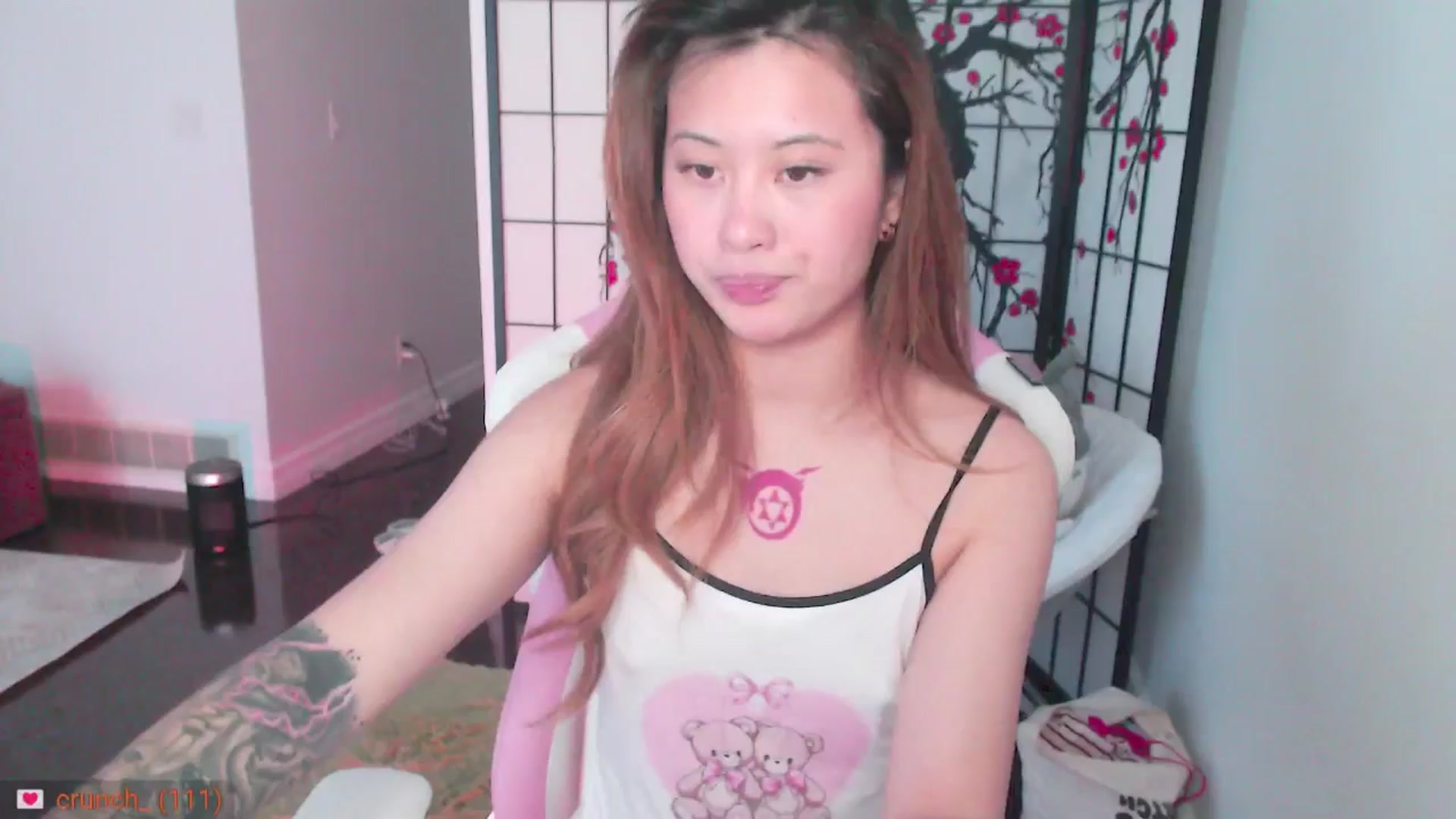Gallery image thumbnail from MsMoncler's myfreecams stream on, 04/11/2025, 16:17 image 18 of 20