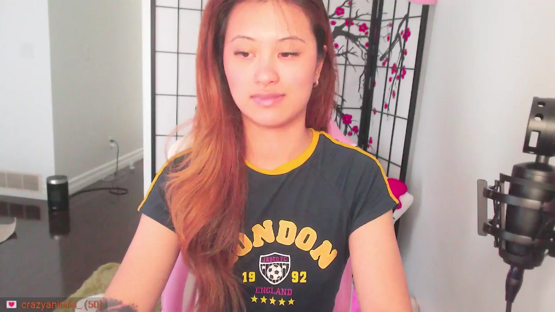 Gallery image thumbnail from MsMoncler's myfreecams stream on, 04/14/2025, 17:40 image 8 of 20