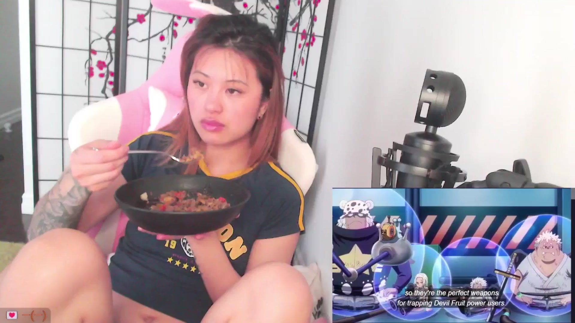 Gallery image thumbnail from MsMoncler's myfreecams stream on, 04/14/2025, 17:40 image 2 of 20