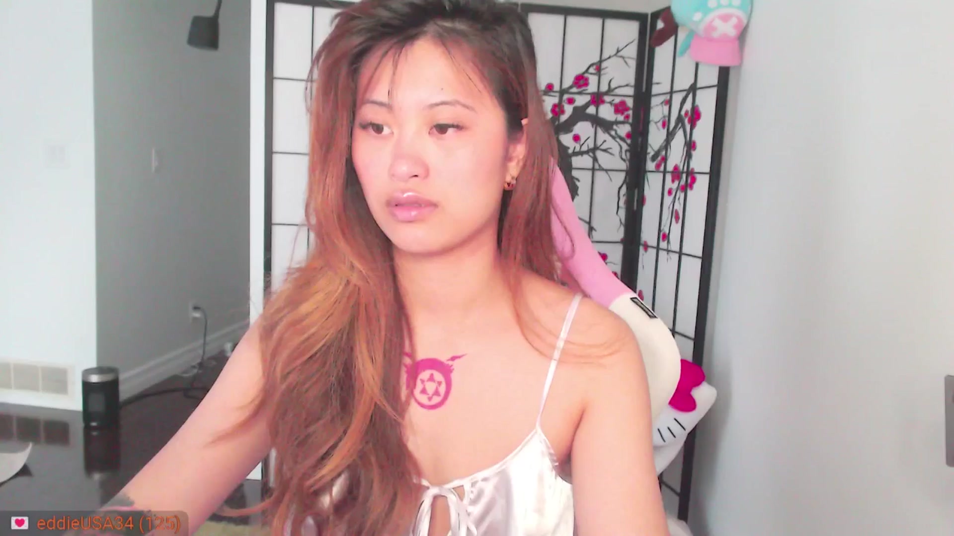 Gallery image thumbnail from MsMoncler's myfreecams stream on, 04/15/2025, 15:23 image 3 of 20