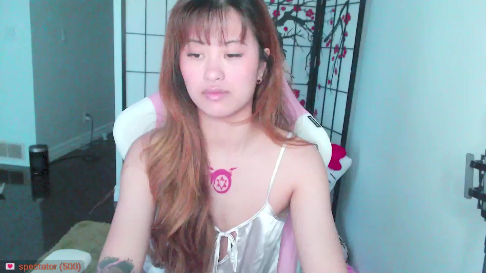 Gallery image thumbnail from MsMoncler's myfreecams stream on, 04/15/2025, 15:23 image 17 of 20