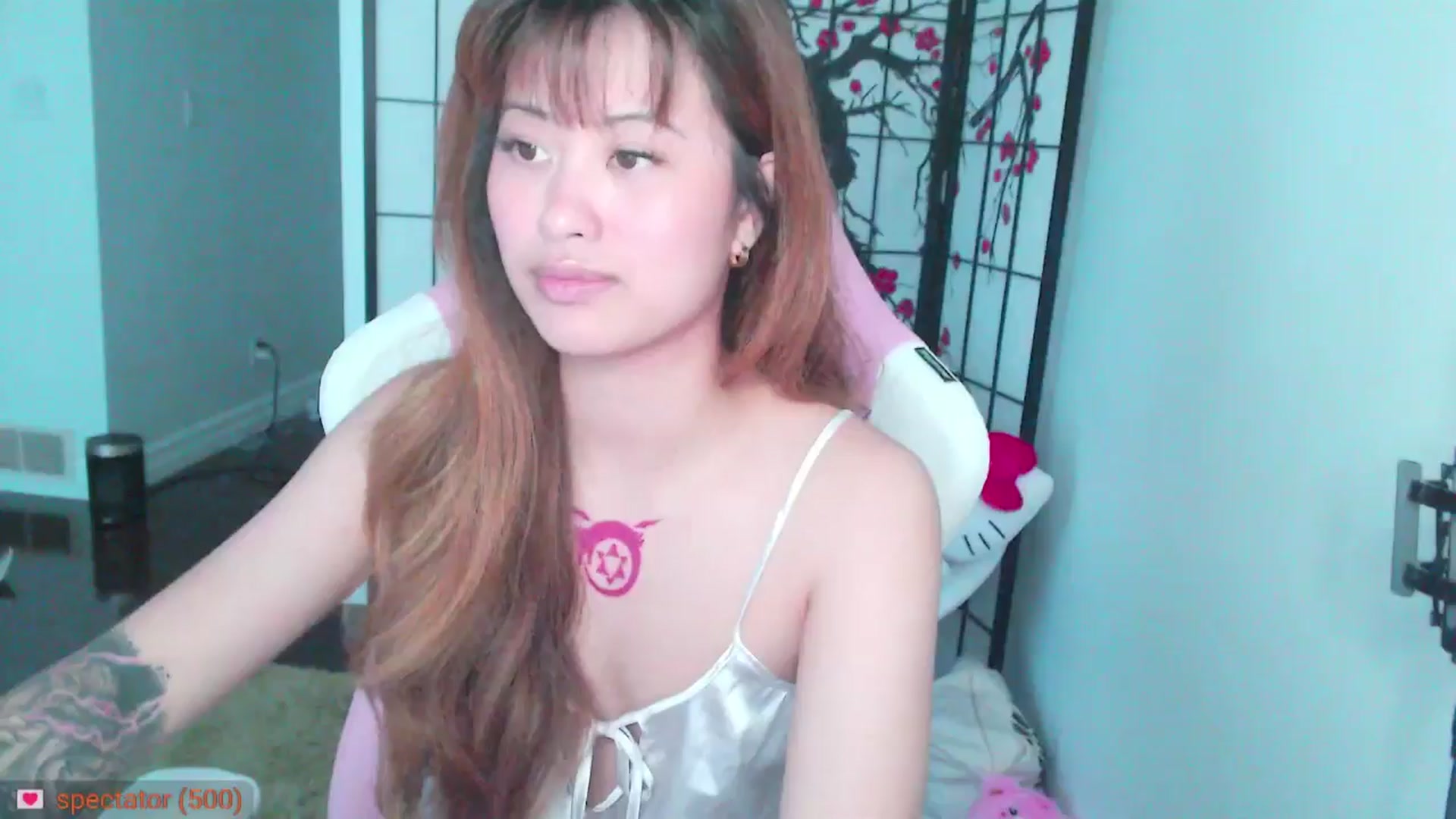 Gallery image thumbnail from MsMoncler's myfreecams stream on, 04/15/2025, 15:23 image 18 of 20