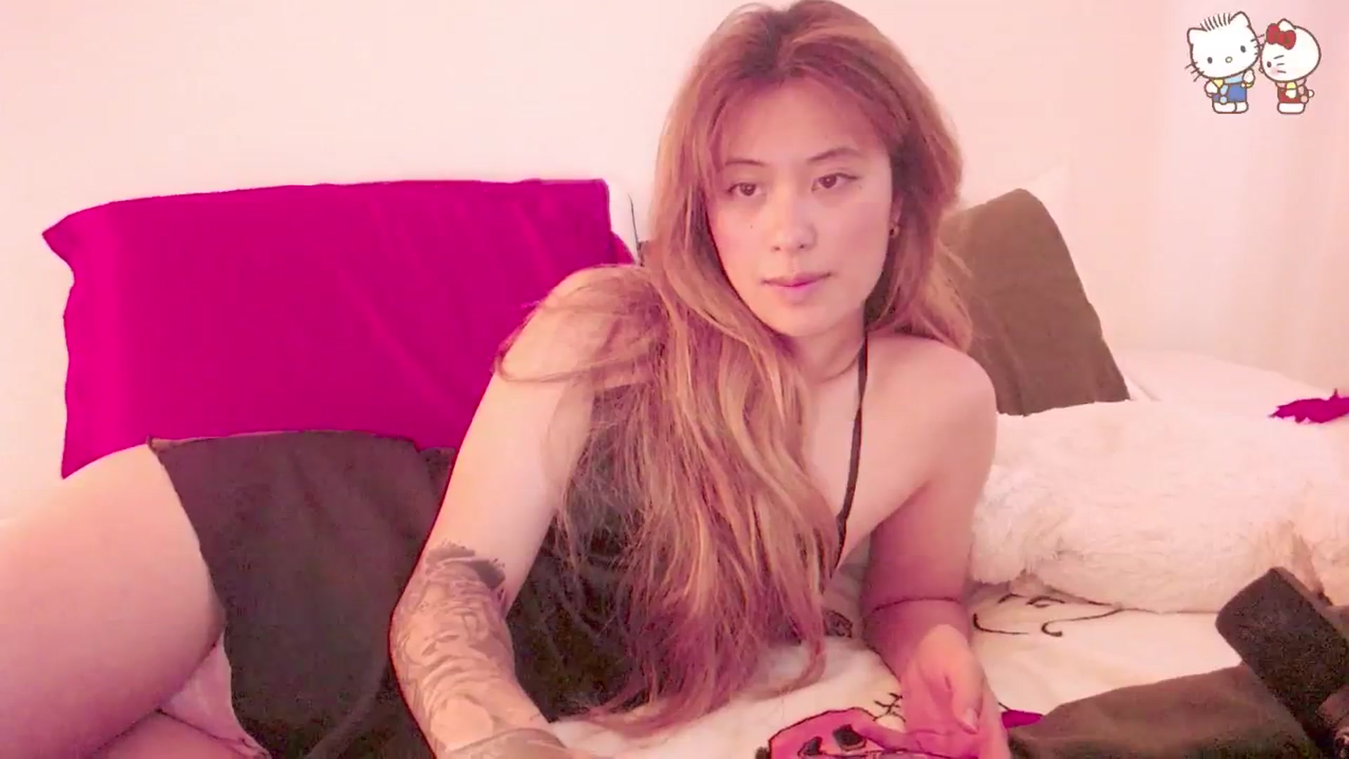 Gallery image thumbnail from MsMoncler's myfreecams stream on, 05/27/2025, 16:58 image 5 of 20