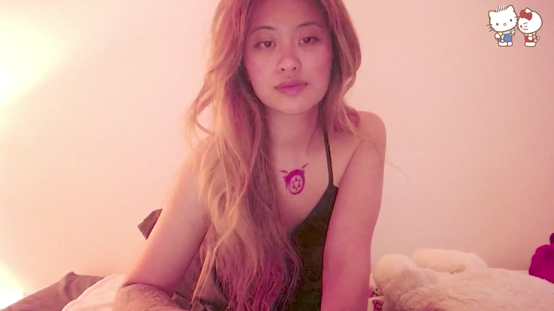 Gallery image thumbnail from MsMoncler's myfreecams stream on, 05/27/2025, 17:20 image 5 of 20
