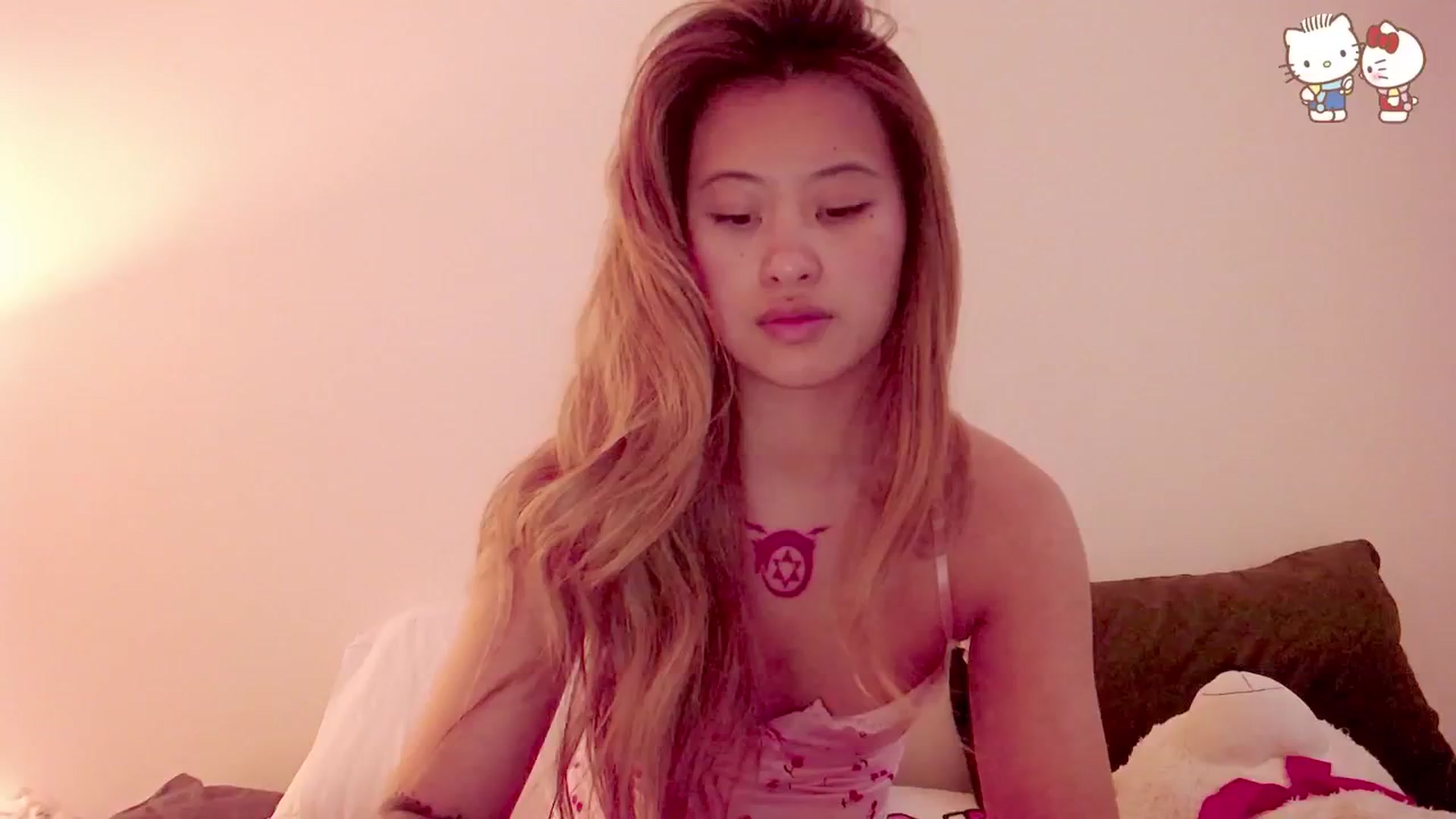 Gallery image thumbnail from MsMoncler's myfreecams stream on, 06/02/2025, 17:21 image 6 of 20
