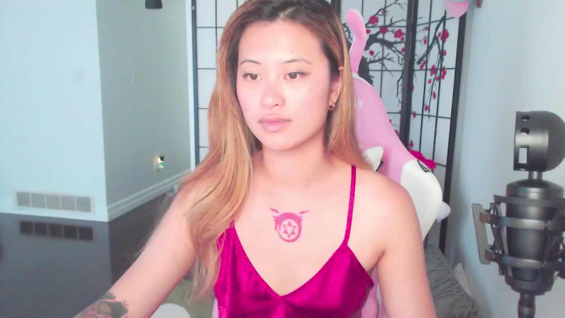 Gallery image thumbnail from MsMoncler's myfreecams stream on, 06/17/2025, 17:24 image 3 of 20