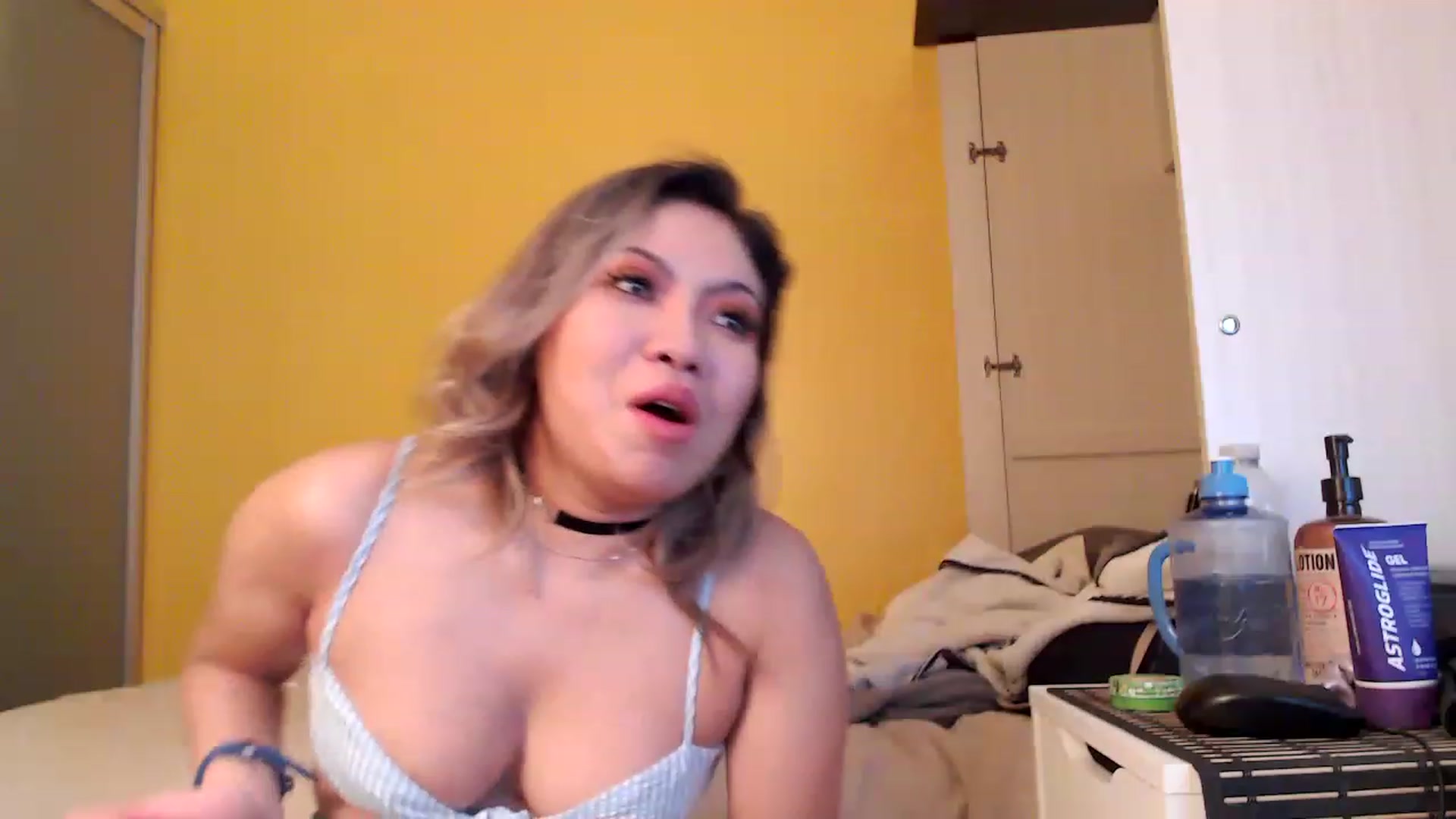 Gallery image thumbnail from MsNikkii's myfreecams stream on, 12/30/2022, 06:23 image 10 of 20