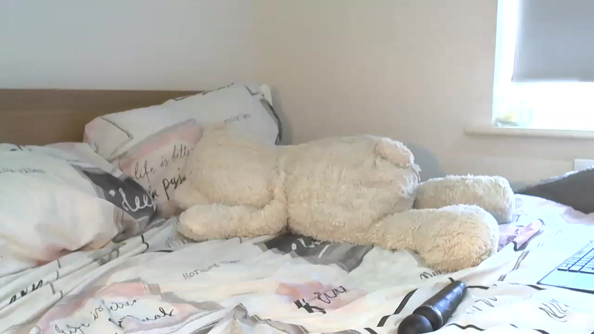 Gallery image thumbnail from MsParisGrey's myfreecams stream on, 11/28/2022, 12:13 image 18 of 20