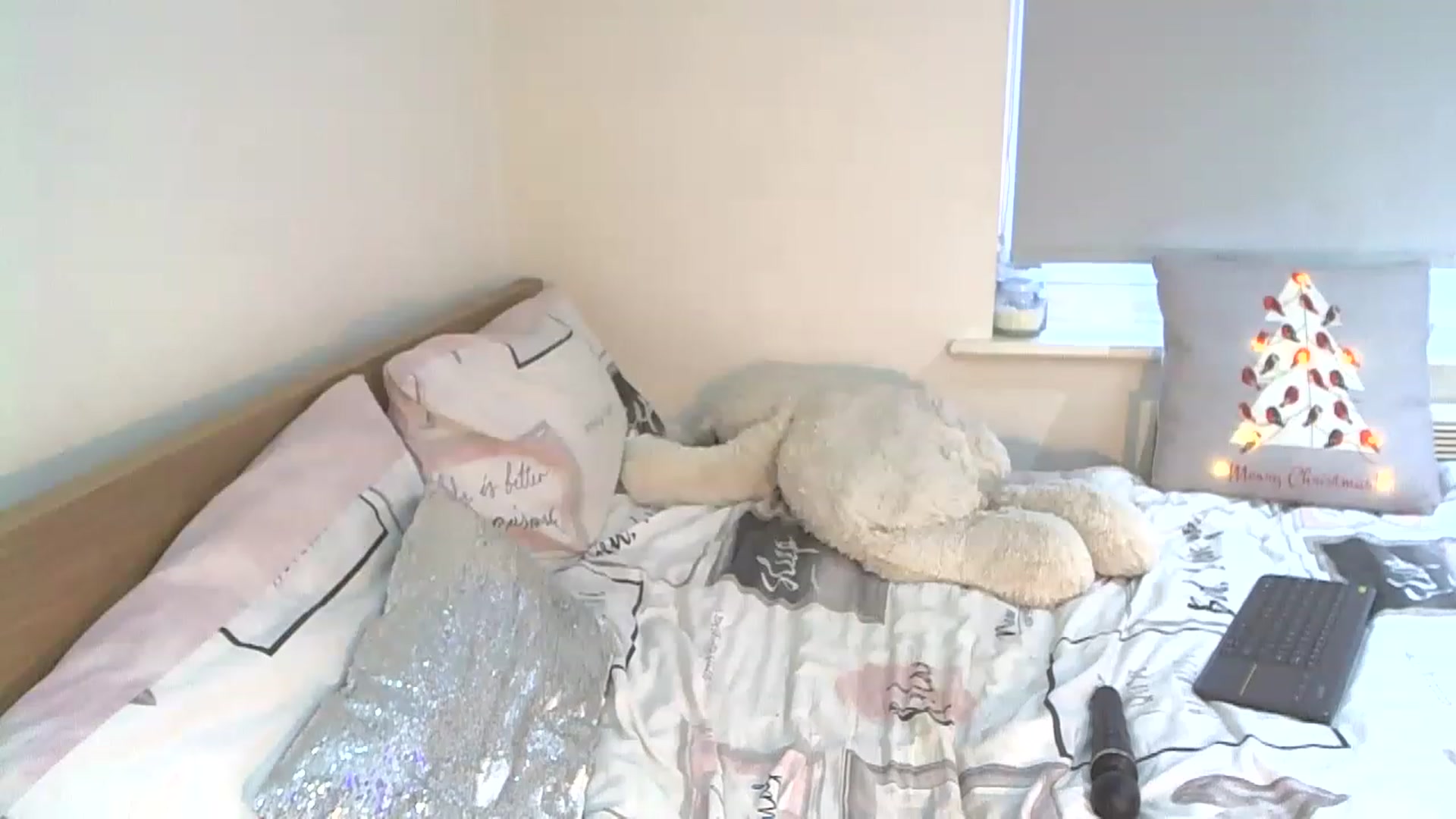 Gallery image thumbnail from MsParisGrey's myfreecams stream on, 12/29/2022, 15:50 image 18 of 20
