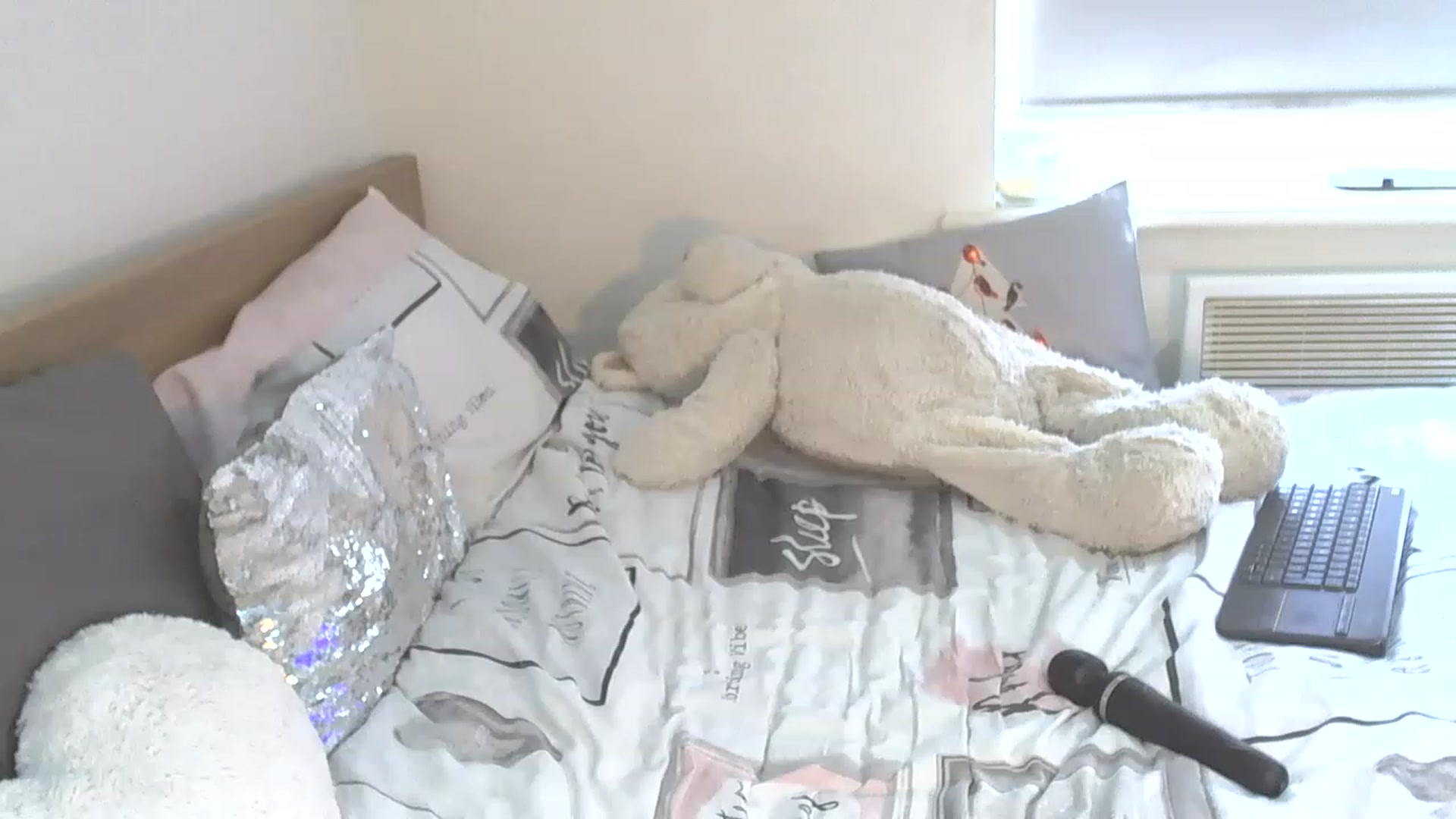 Gallery image thumbnail from MsParisGrey's myfreecams stream on, 01/09/2023, 12:19 image 3 of 20