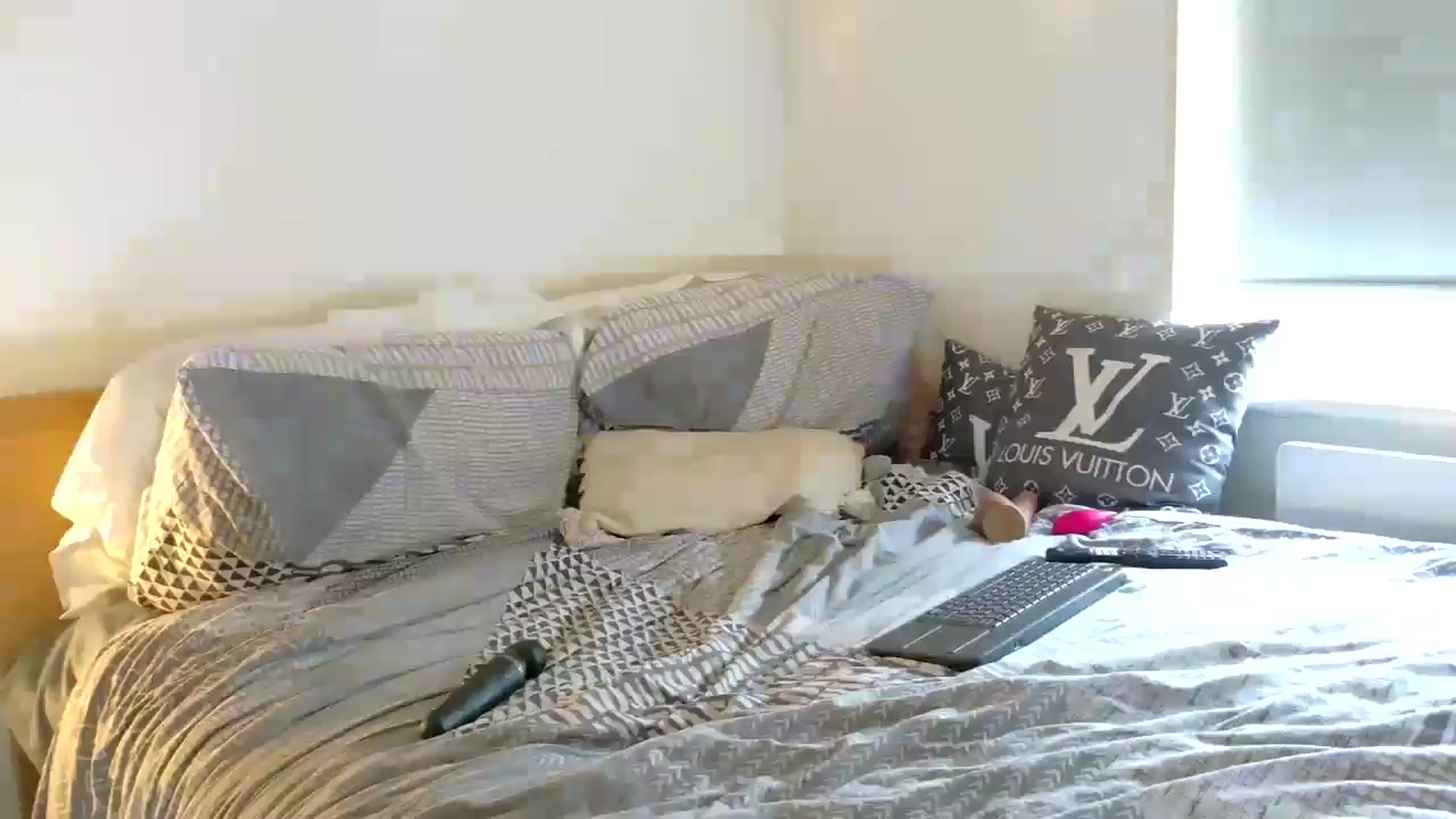 Gallery image thumbnail from MsParisGrey's myfreecams stream on, 10/15/2024, 15:52 image 7 of 20