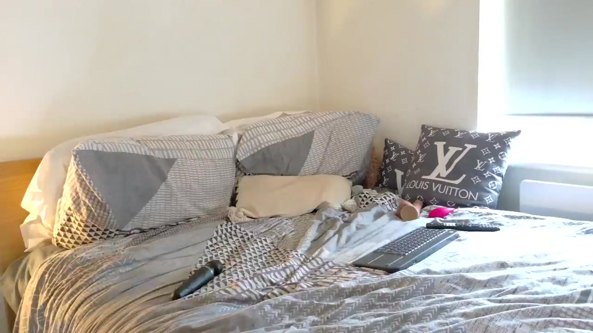 Gallery image thumbnail from MsParisGrey's myfreecams stream on, 10/15/2024, 15:52 image 8 of 20