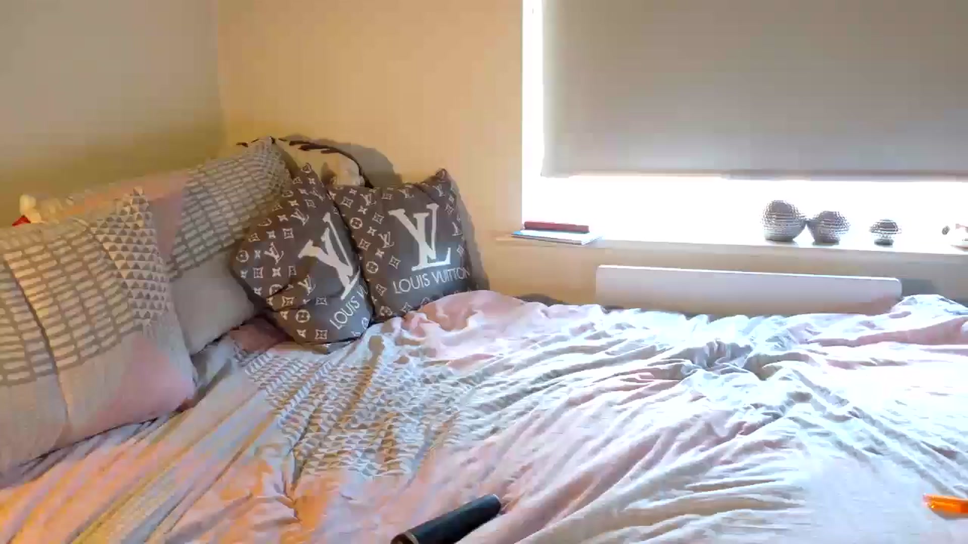 Gallery image thumbnail from MsParisGrey's myfreecams stream on, 02/14/2025, 14:06 image 10 of 20