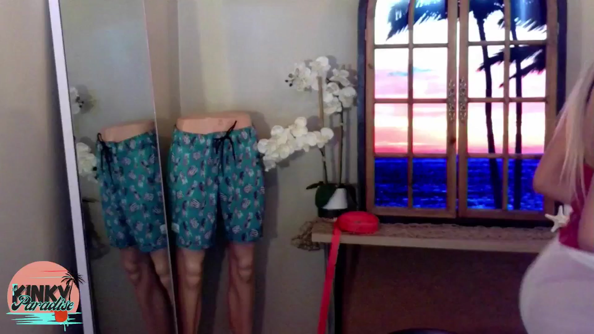 Gallery image thumbnail from MsPeffercorn's myfreecams stream on, 10/30/2024, 16:14 image 8 of 20