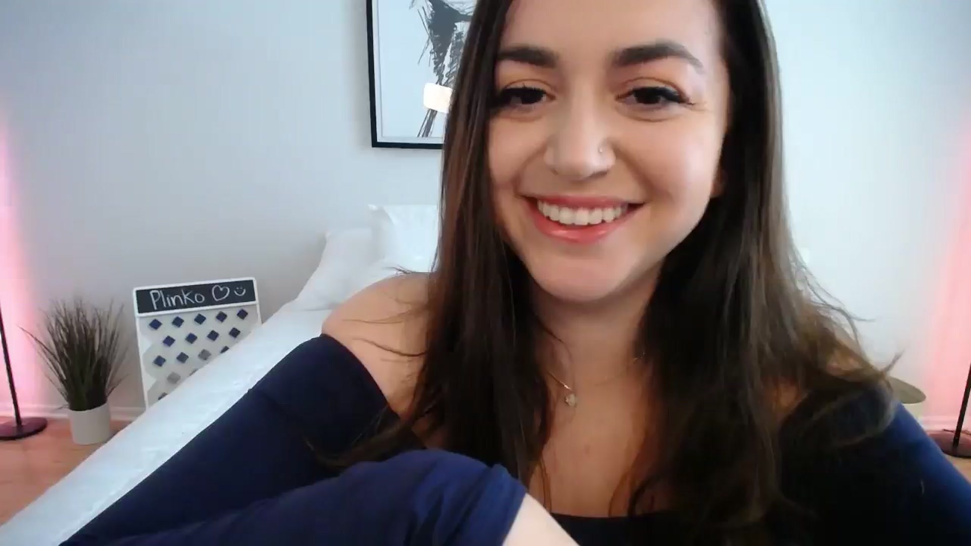 Gallery image thumbnail from MsRaspy's myfreecams stream on, 04/15/2025, 23:30 image 2 of 20