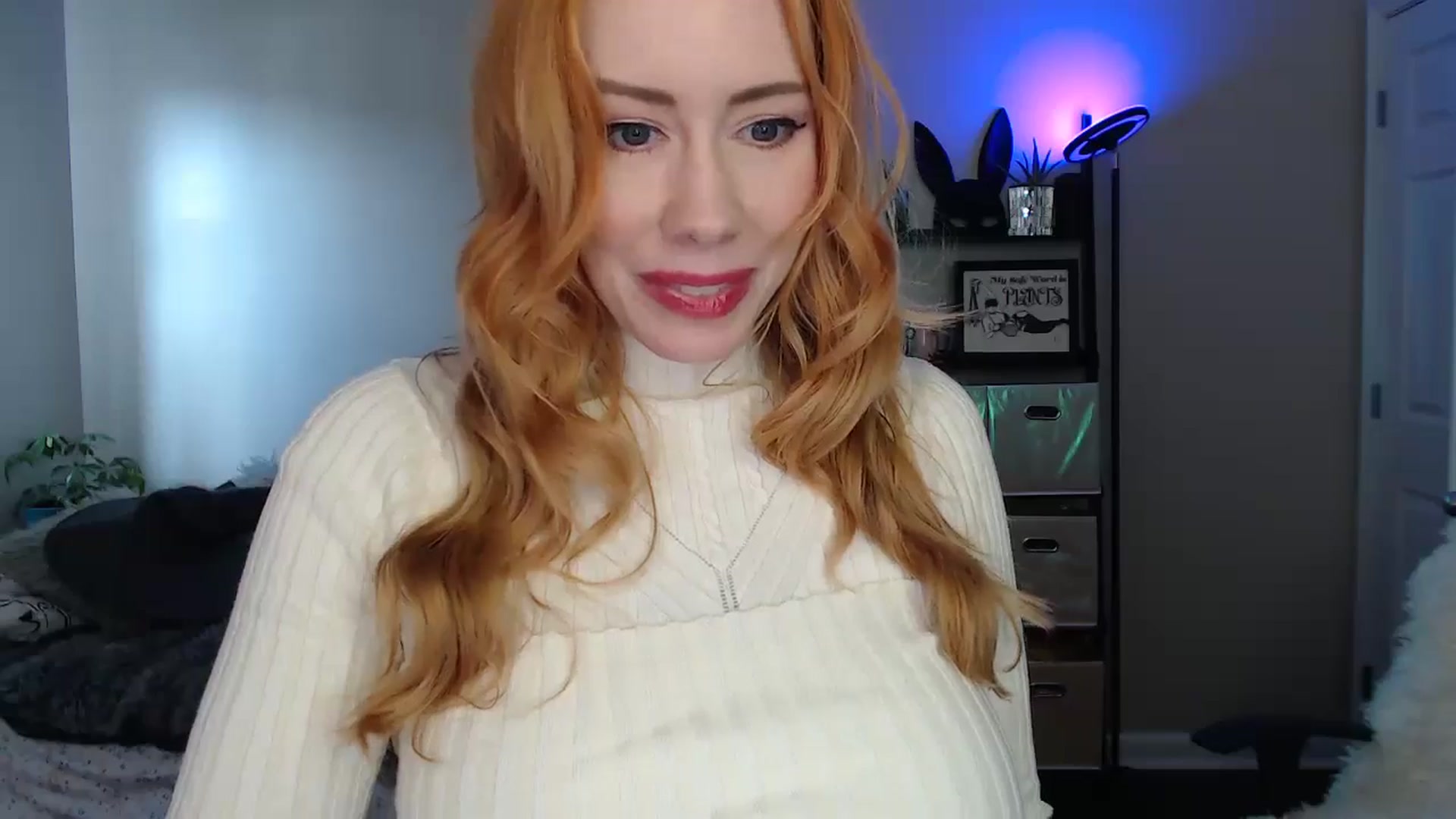 Gallery image thumbnail from MsRedheadMILF's myfreecams stream on, 12/16/2024, 16:51 image 14 of 20
