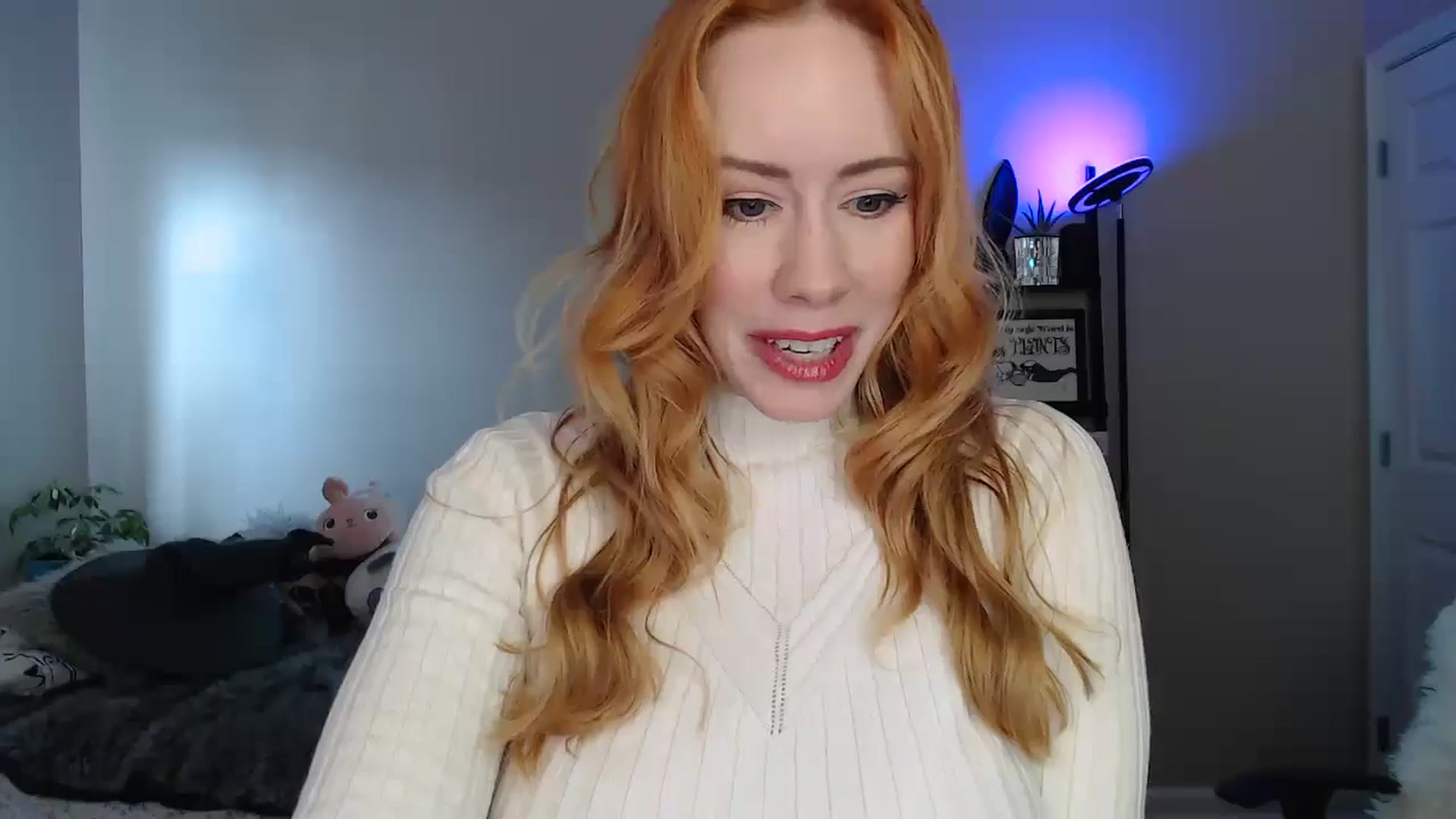 Gallery image thumbnail from MsRedheadMILF's myfreecams stream on, 12/16/2024, 16:51 image 7 of 20
