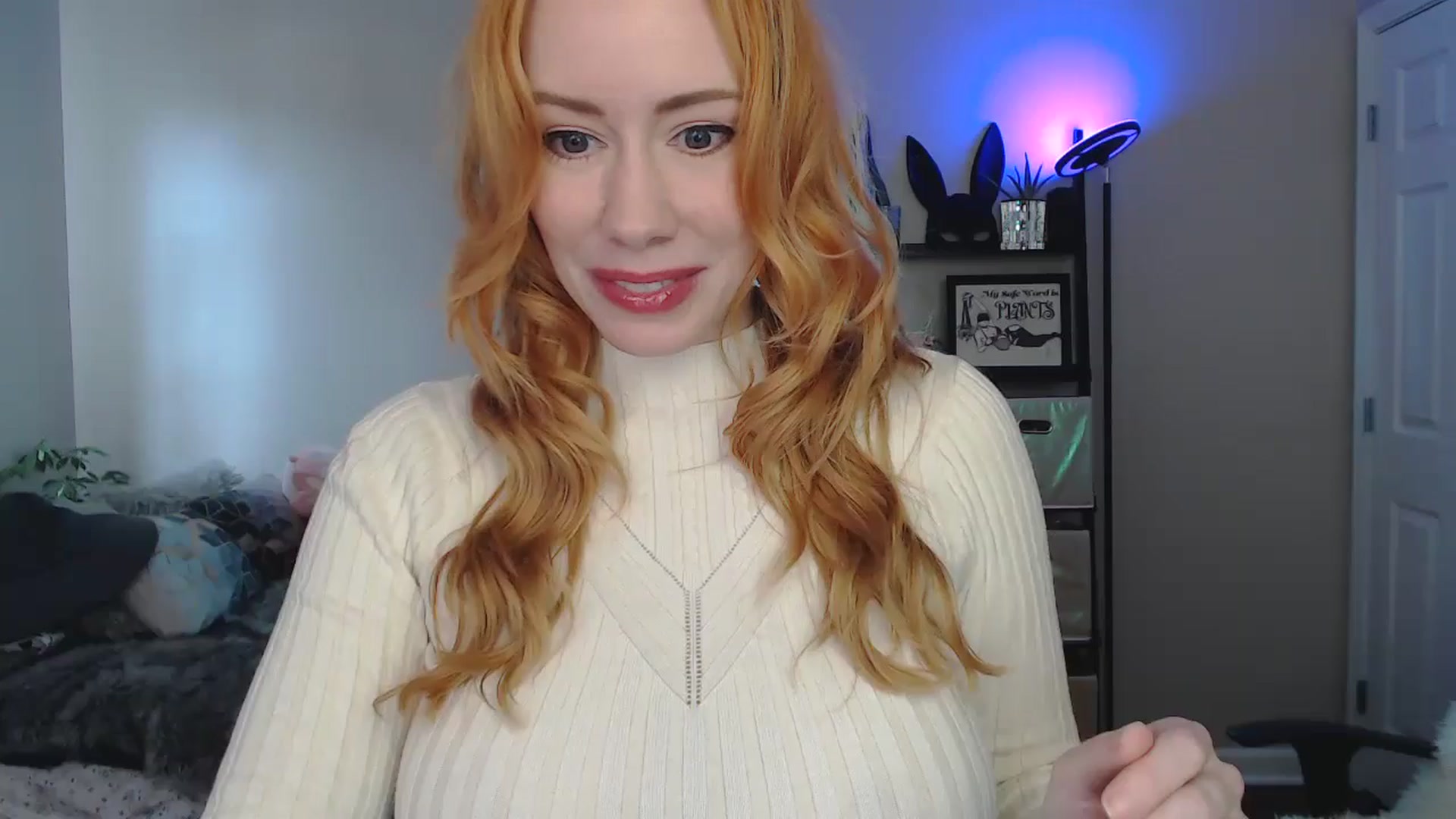 Gallery image thumbnail from MsRedheadMILF's myfreecams stream on, 12/16/2024, 17:25 image 4 of 20