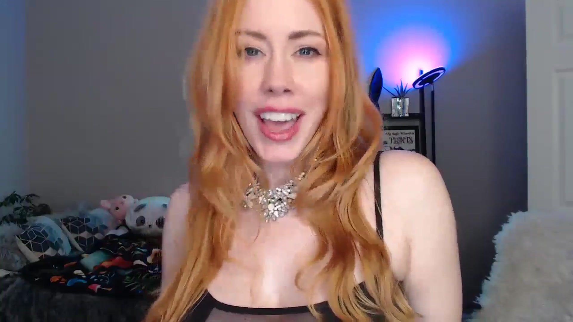 Gallery image thumbnail from MsRedheadMILF's myfreecams stream on, 12/17/2024, 23:41 image 4 of 20