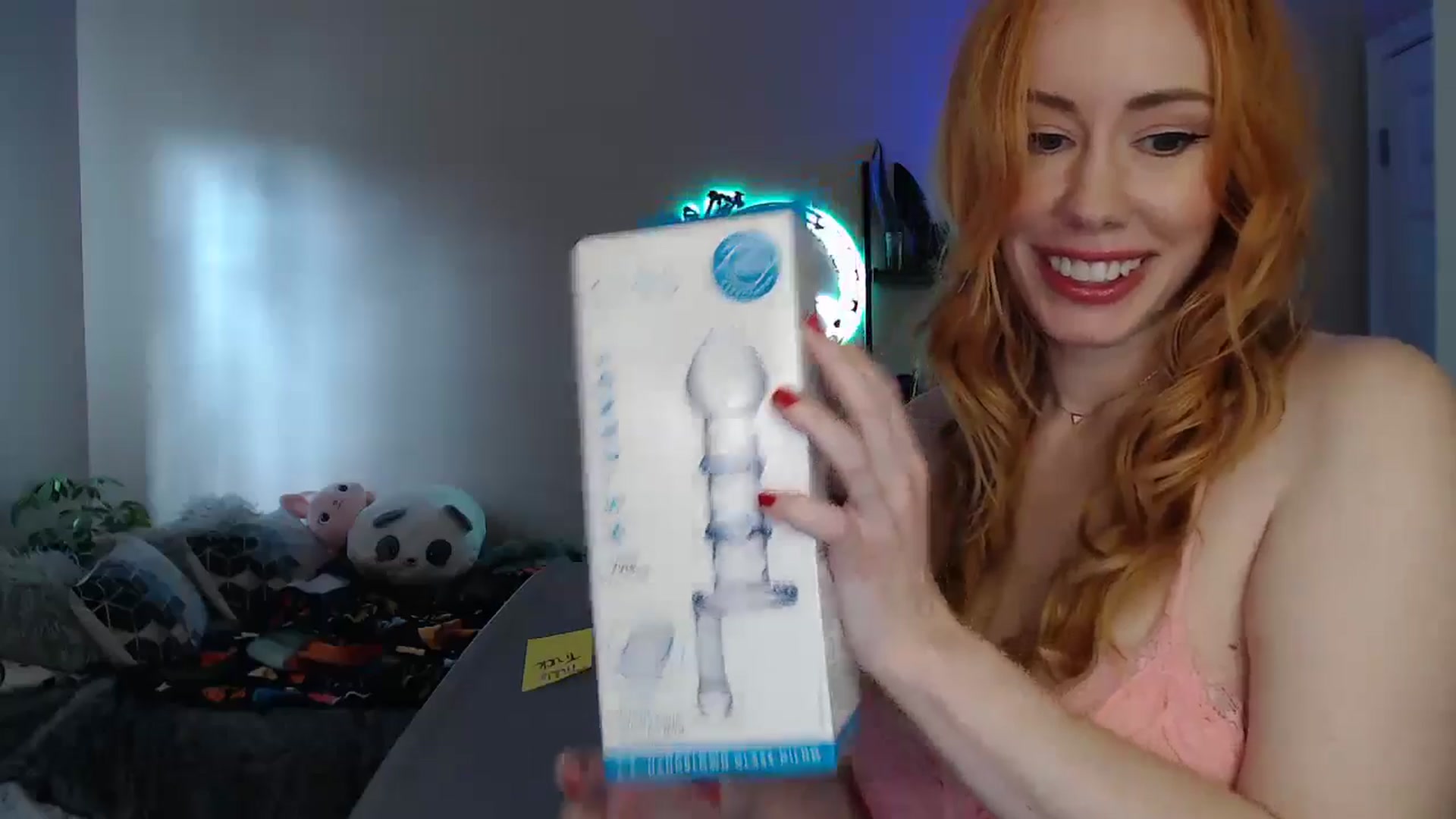Gallery image thumbnail from MsRedheadMILF's myfreecams stream on, 12/18/2024, 19:41 image 4 of 20