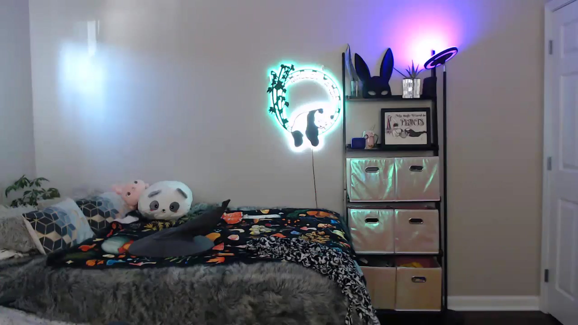 Gallery image thumbnail from MsRedheadMILF's myfreecams stream on, 12/20/2024, 18:01 image 18 of 20
