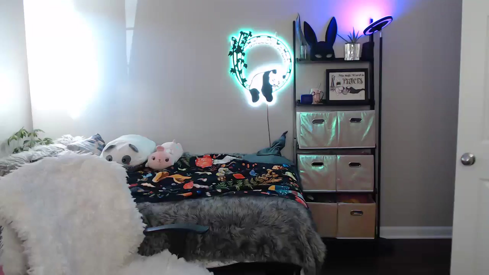 Gallery image thumbnail from MsRedheadMILF's myfreecams stream on, 12/20/2024, 19:17 image 19 of 20