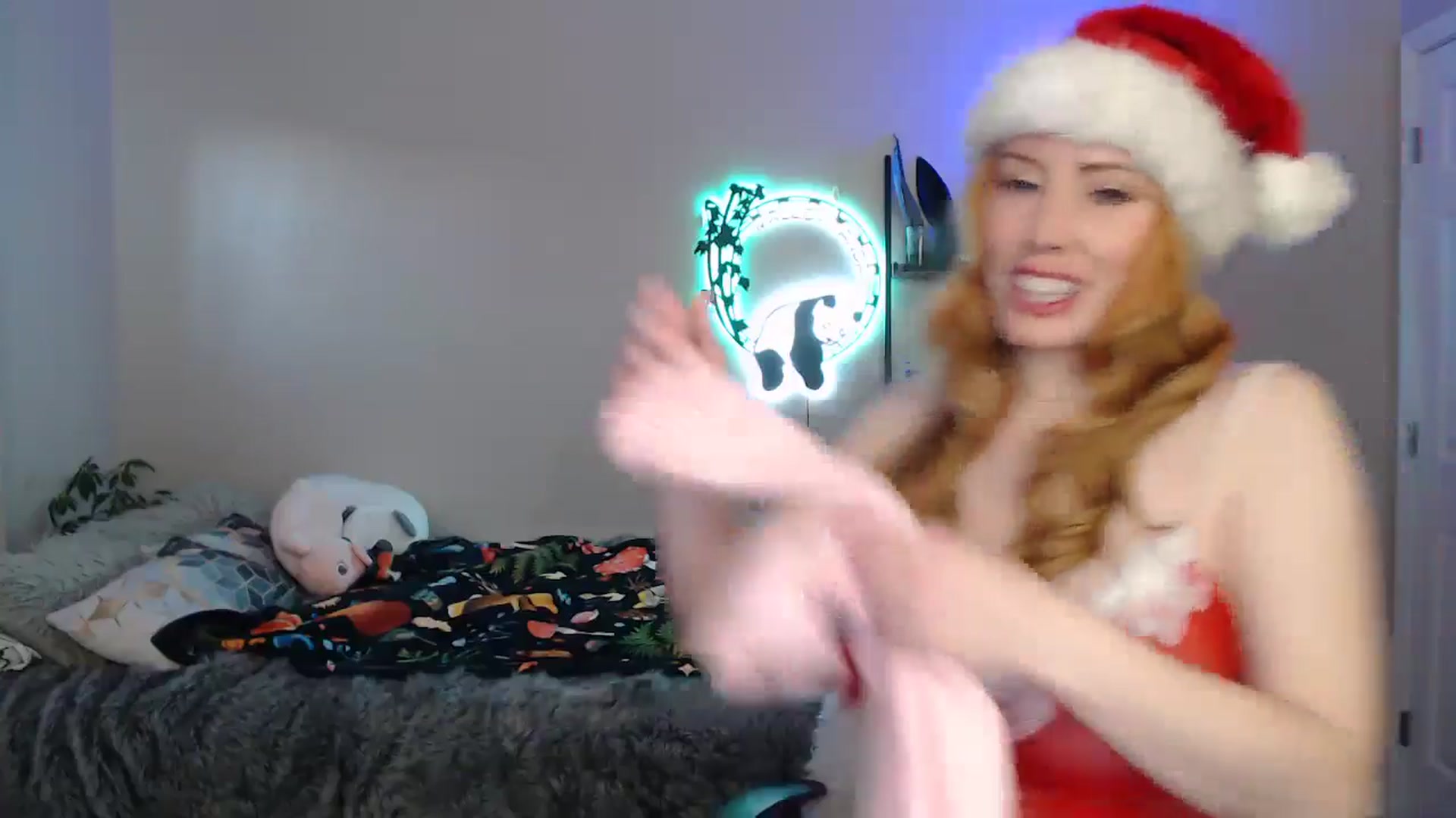 Gallery image thumbnail from MsRedheadMILF's myfreecams stream on, 12/24/2024, 22:43 image 12 of 20