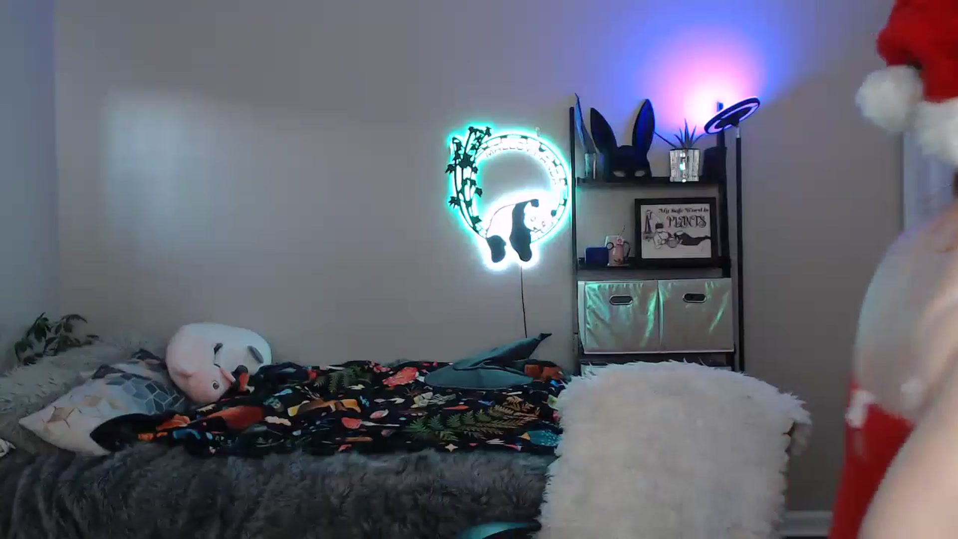 Gallery image thumbnail from MsRedheadMILF's myfreecams stream on, 12/24/2024, 22:43 image 5 of 20
