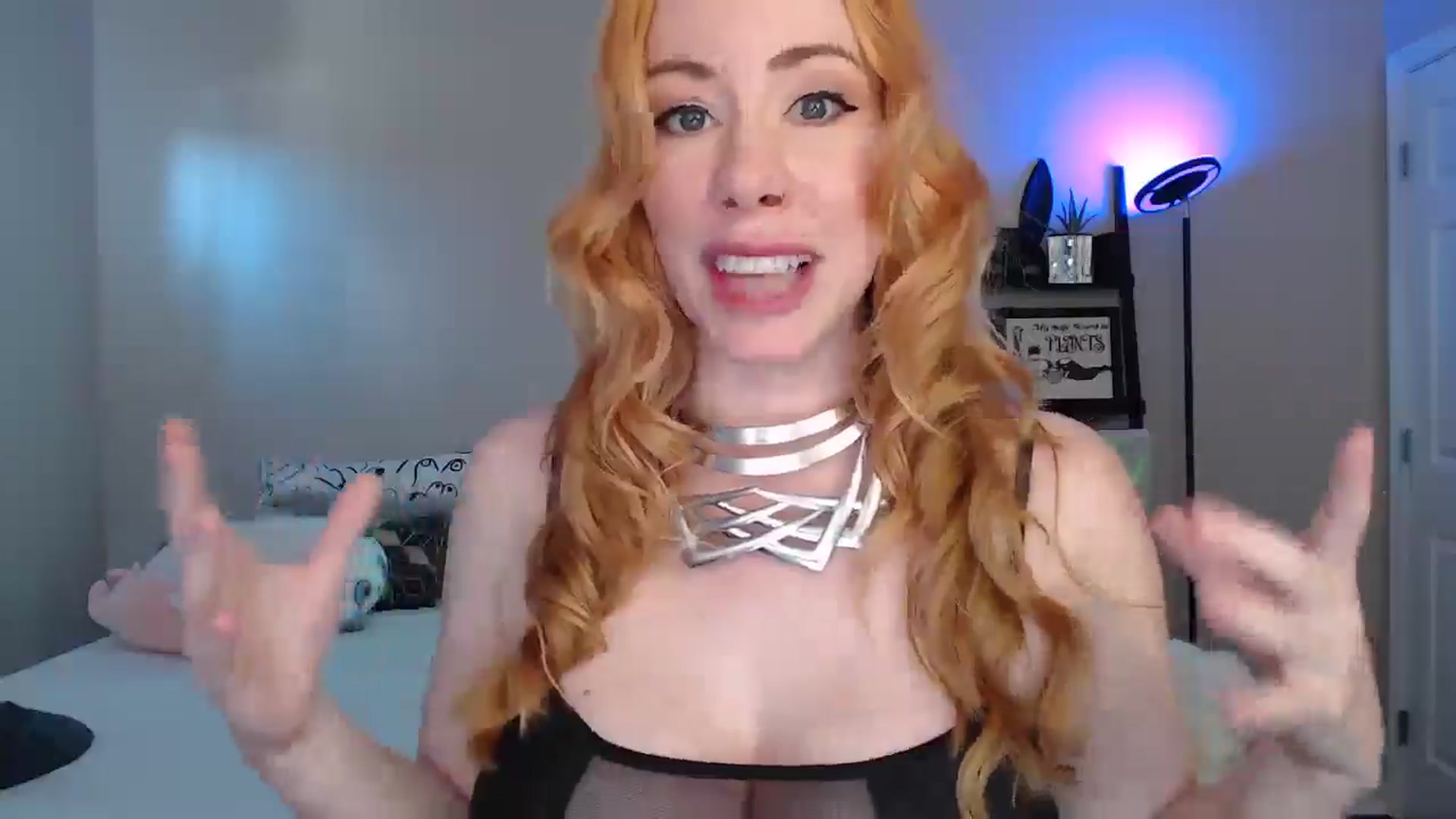 Gallery image thumbnail from MsRedheadMILF's myfreecams stream on, 01/01/2025, 17:44 image 6 of 20