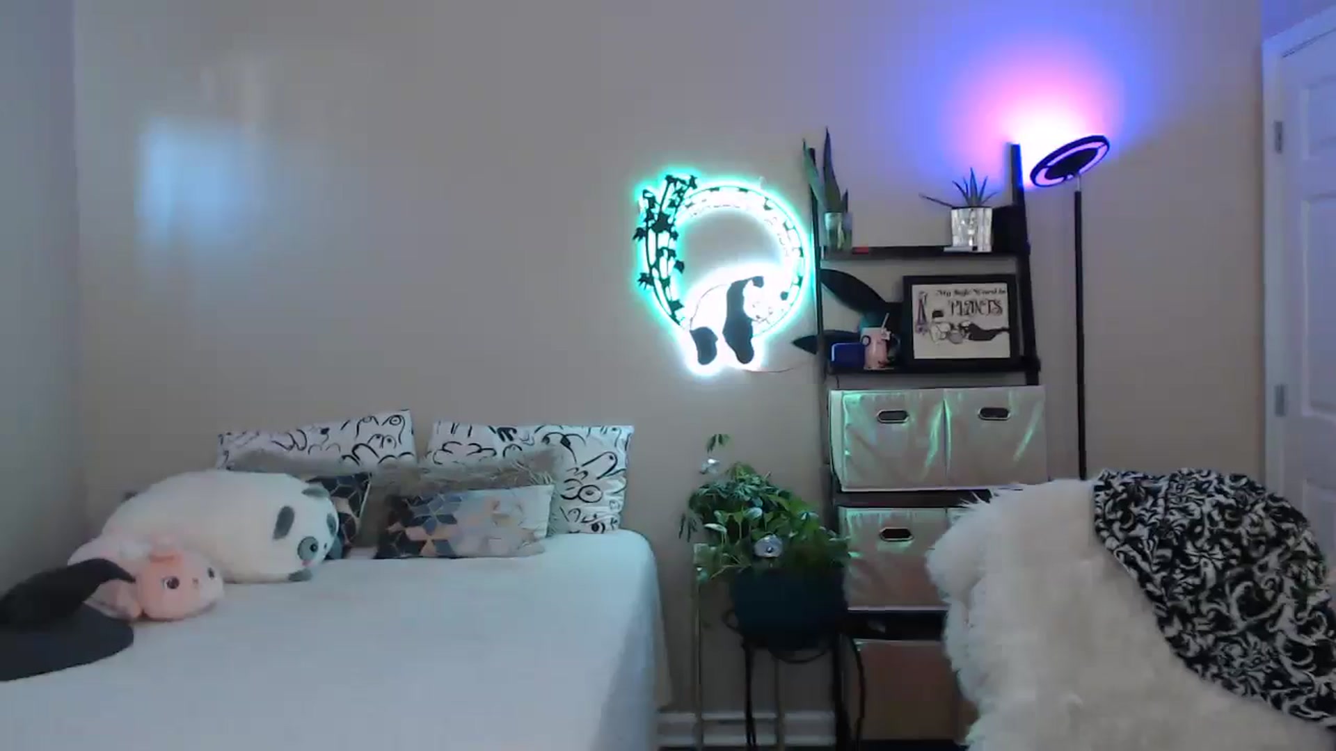 Gallery image thumbnail from MsRedheadMILF's myfreecams stream on, 01/16/2025, 16:22 image 15 of 20